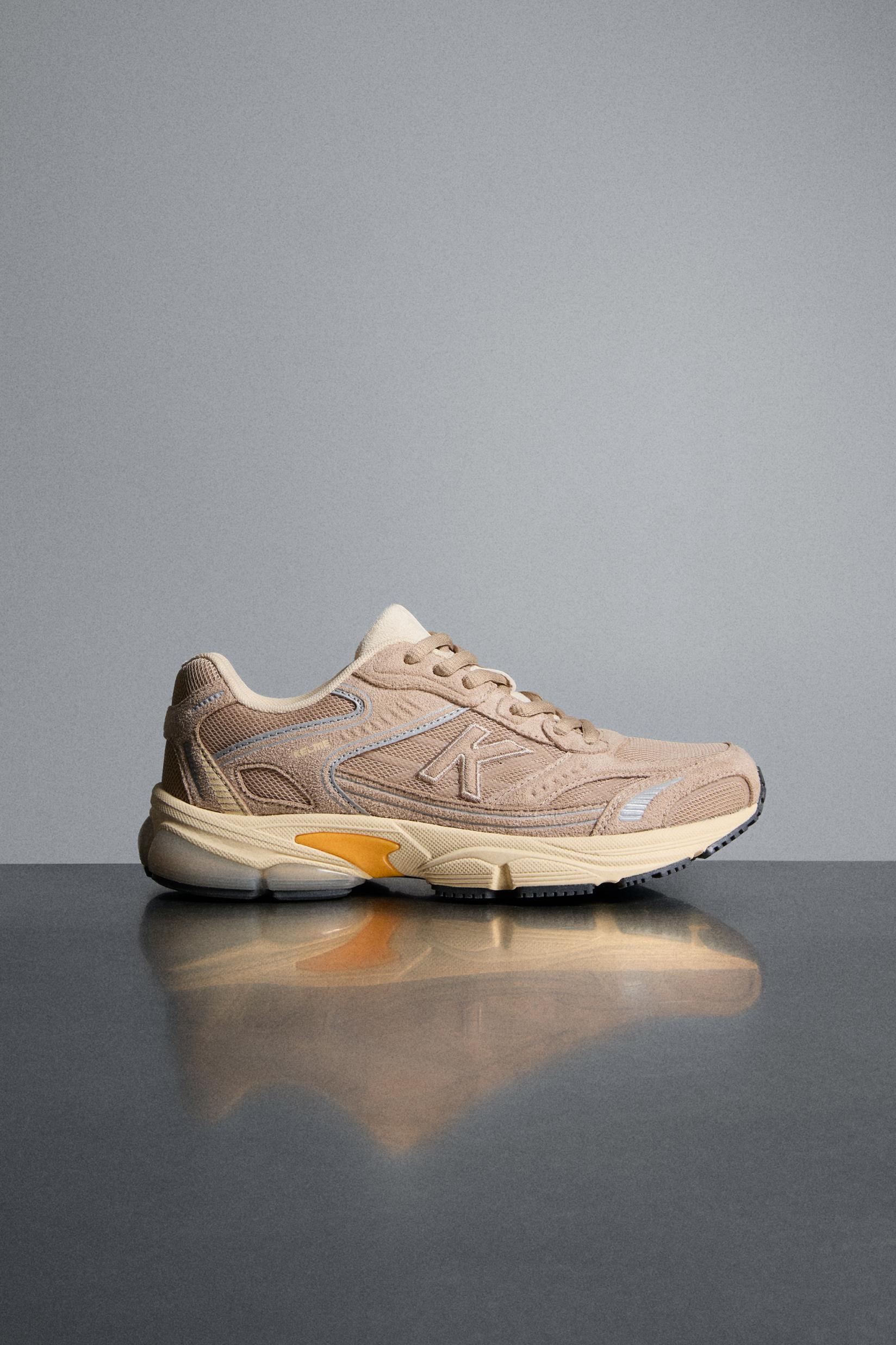 Kelme sports shoes — BROWN