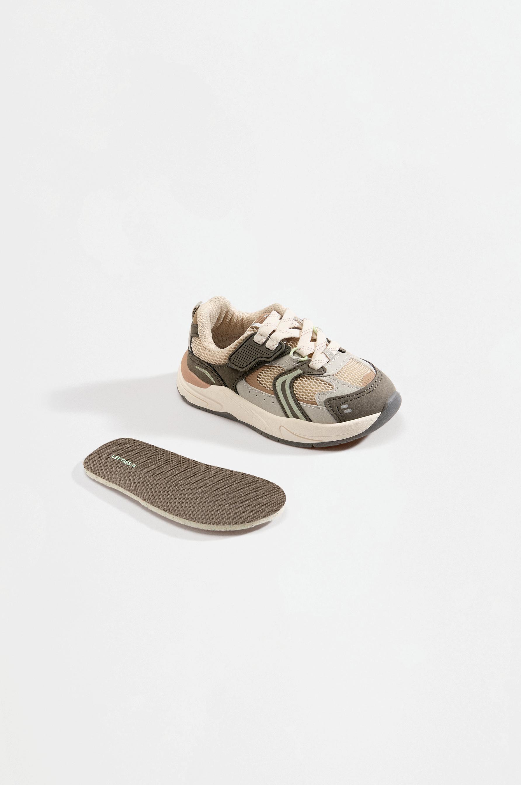 Multi-piece barefoot trainers — BROWNISH TONE