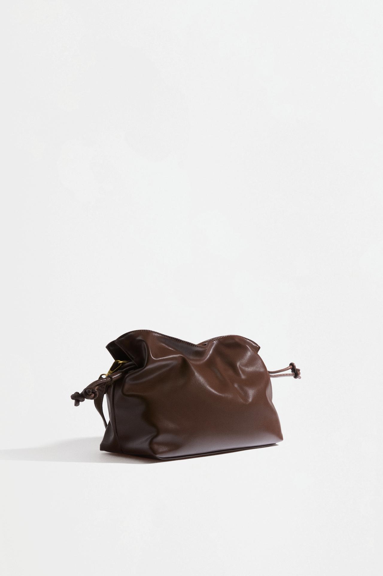 Pouch shoulder bag — BROWN