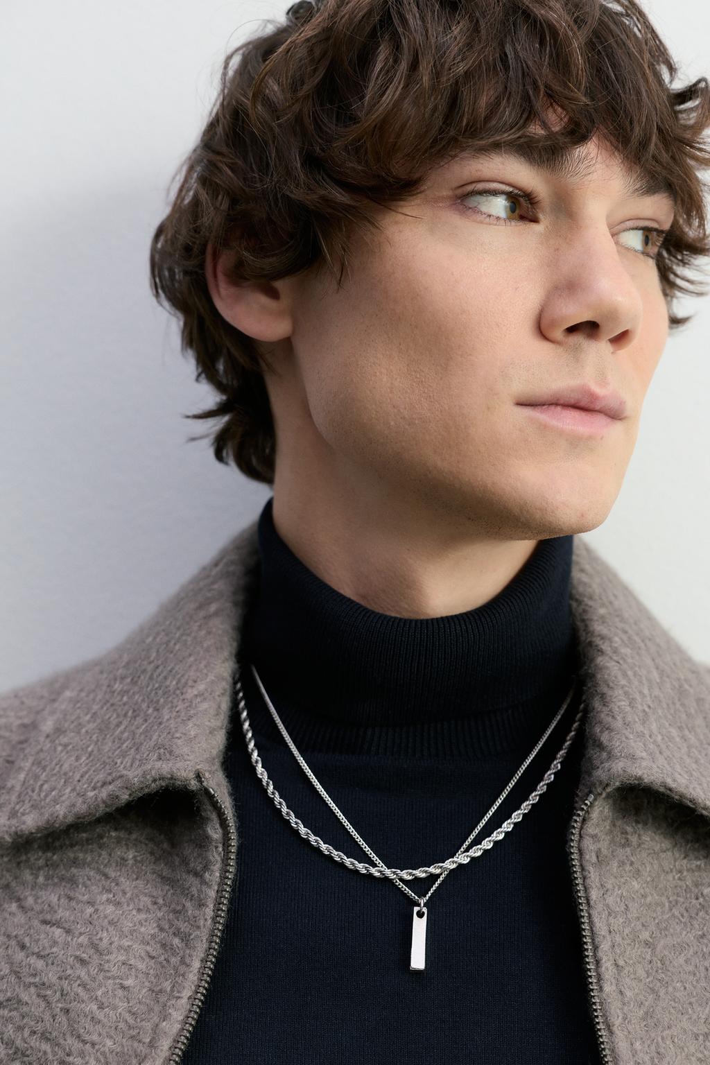 Metal necklace and chain