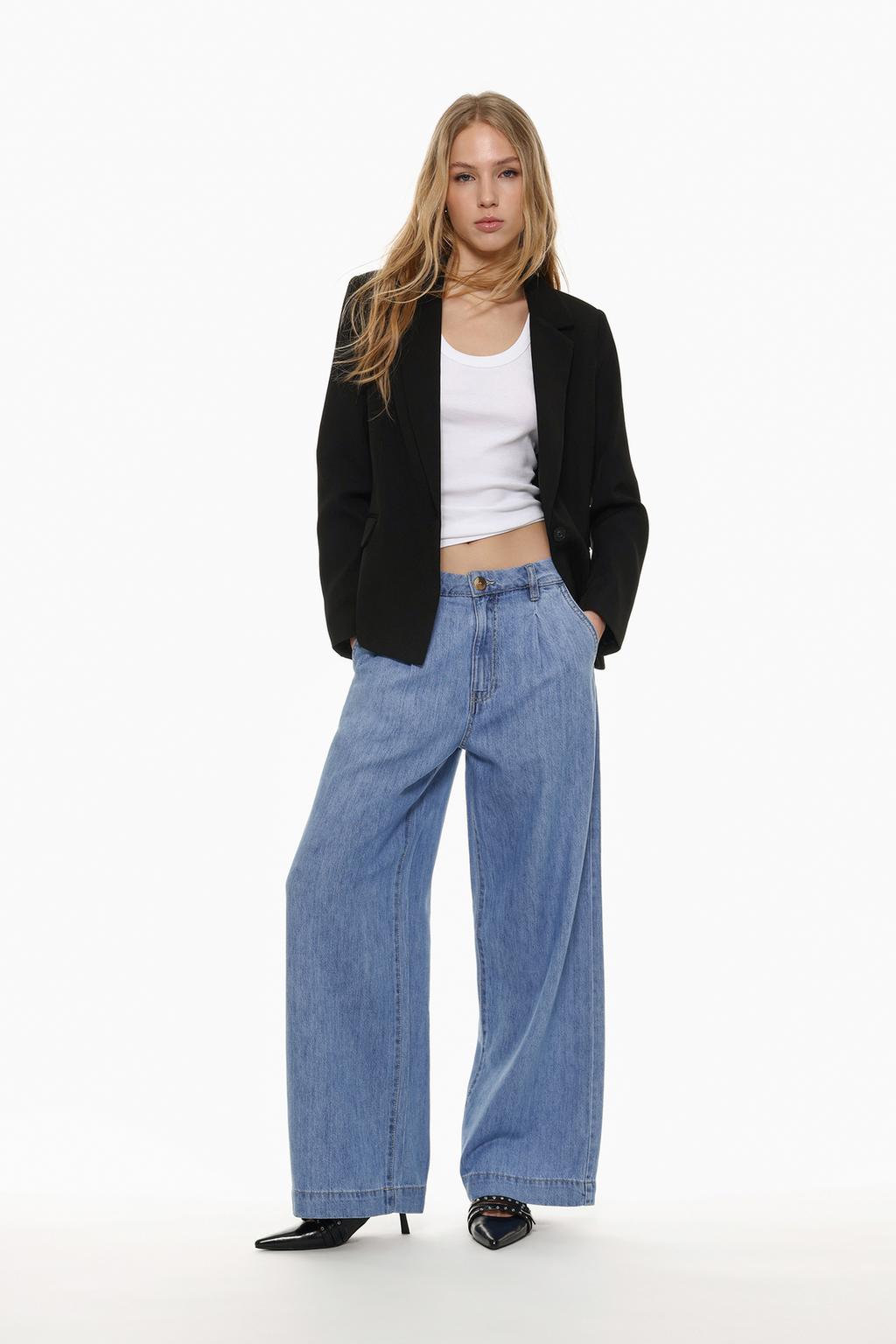 Lightweight wide-leg jeans