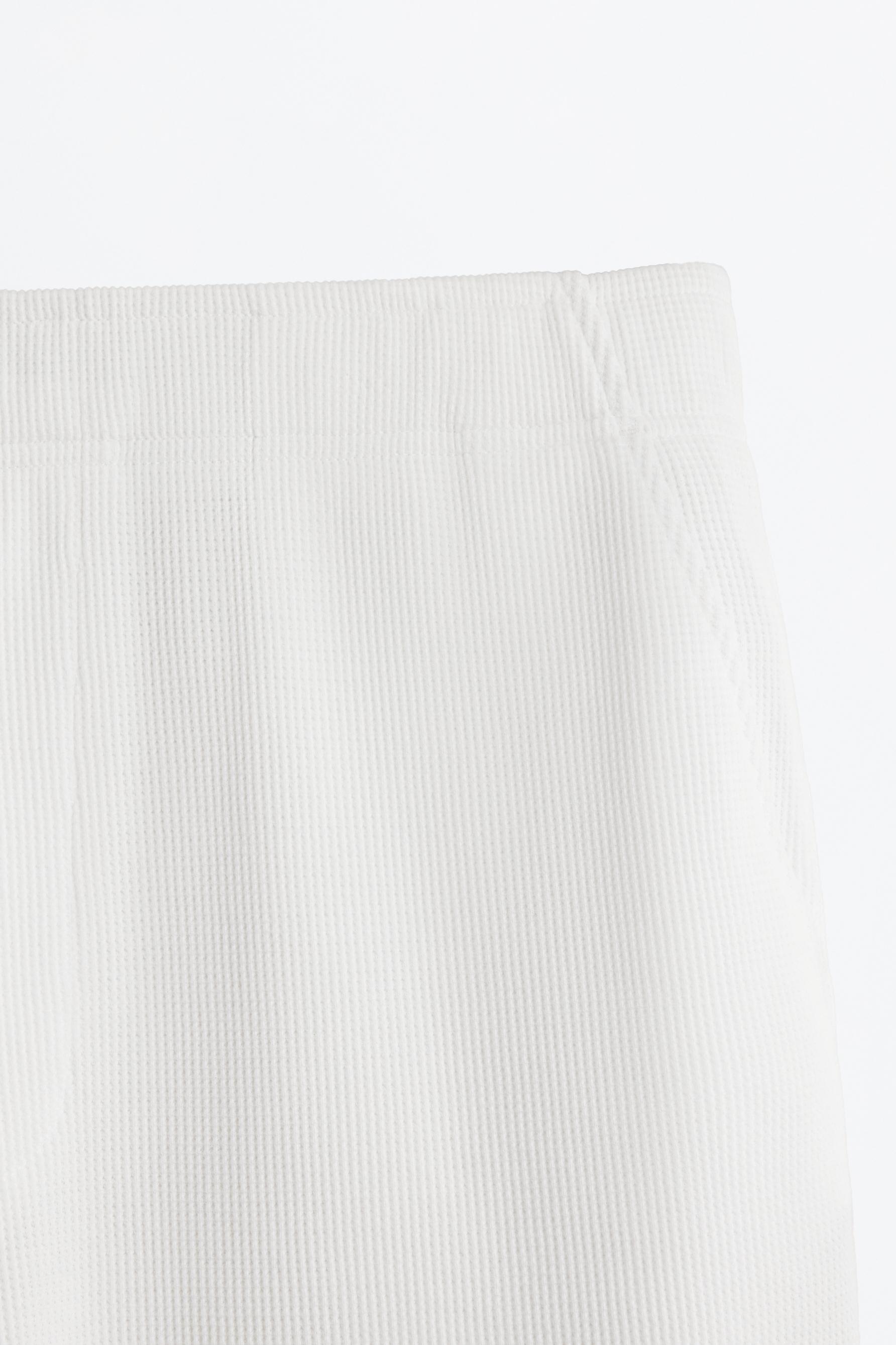 Waffle-knit textured Bermuda shorts — WHITE