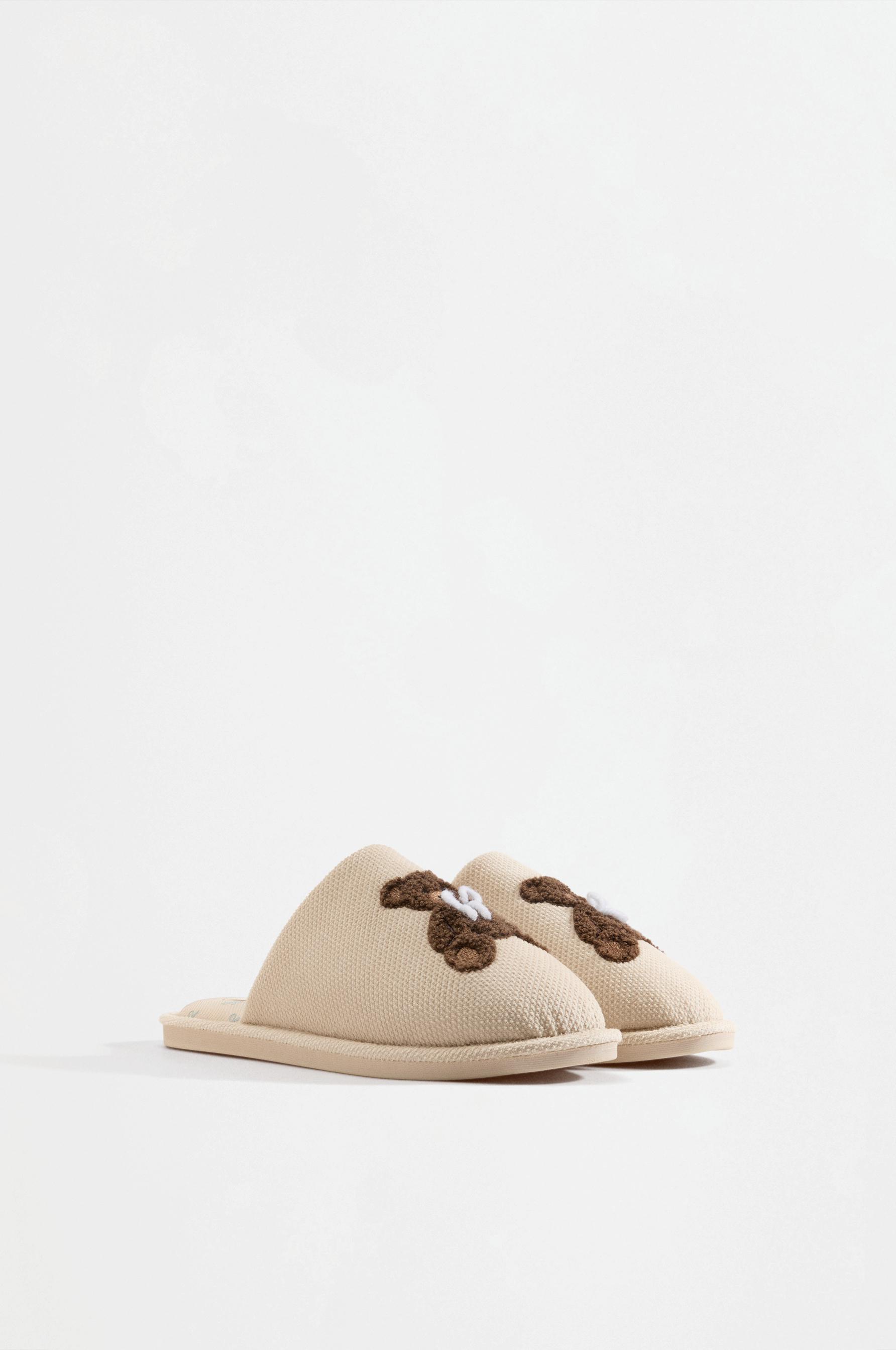 Teddy bear house slippers — ECRU