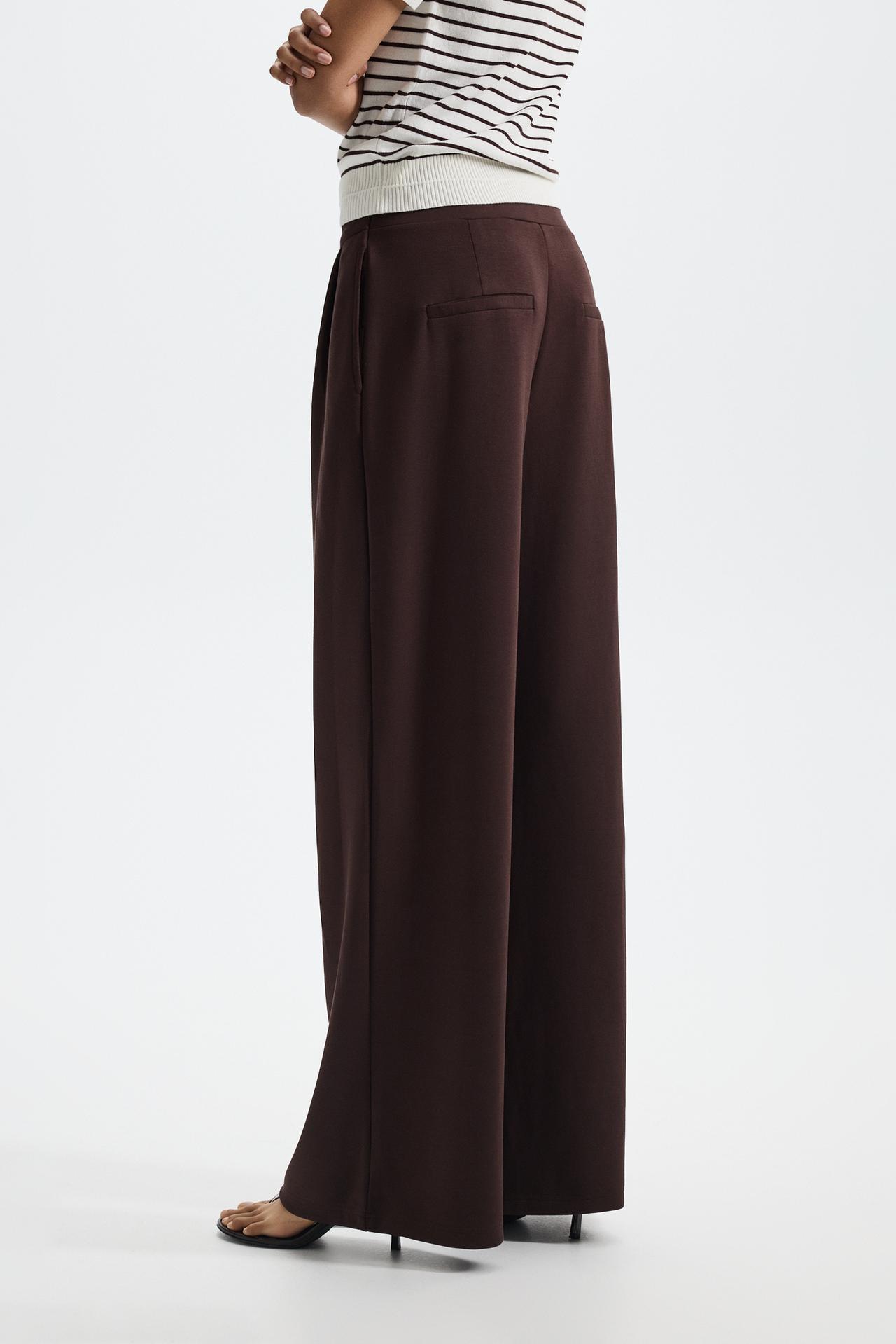 Wide-leg pleated trousers — CHOCOLATE