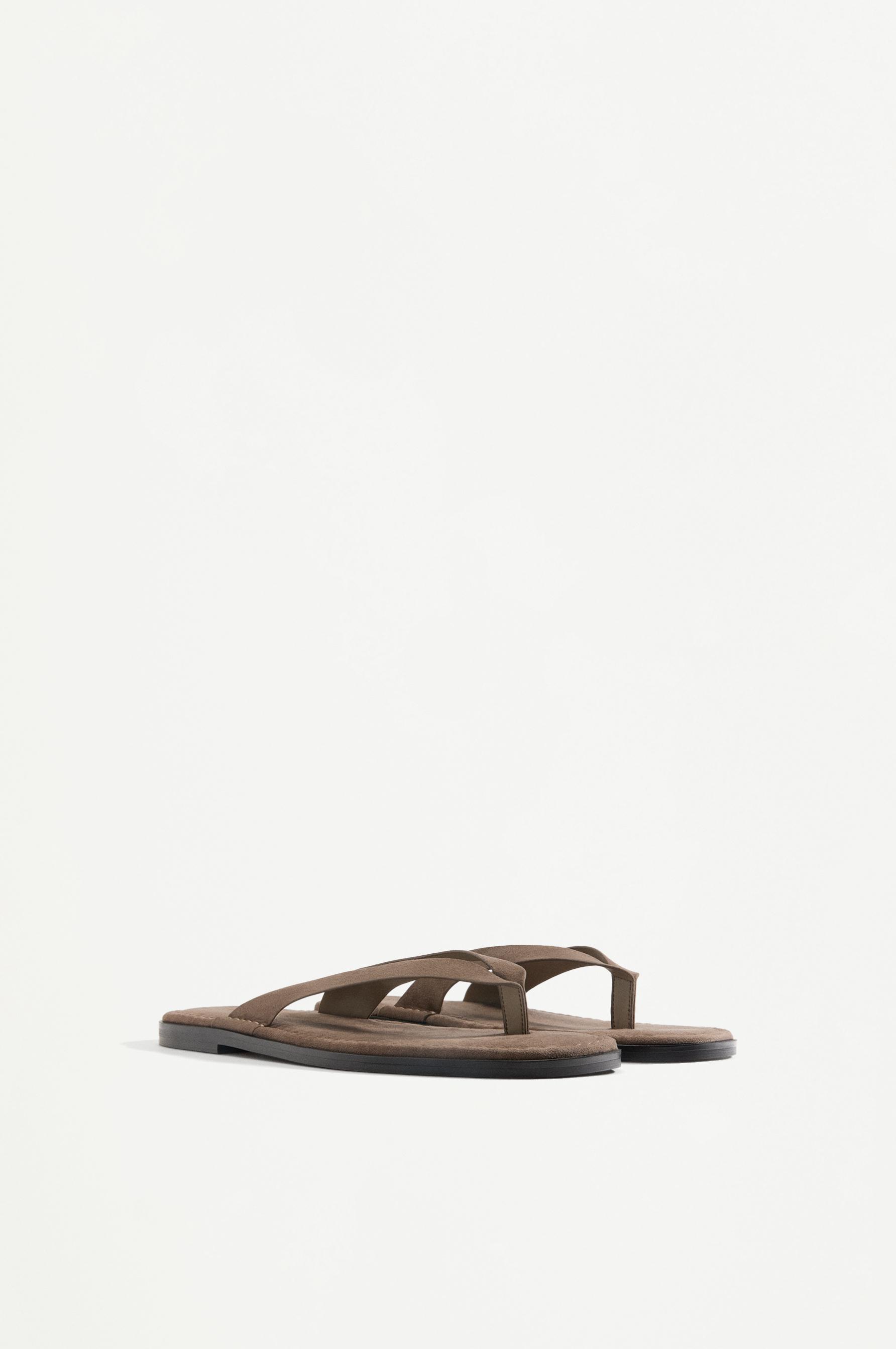 EDITION Strap Sandals — EARTH BROWN