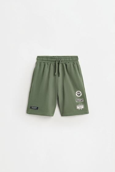 Plush Bermuda shorts with text — EMERALD GREEN 1