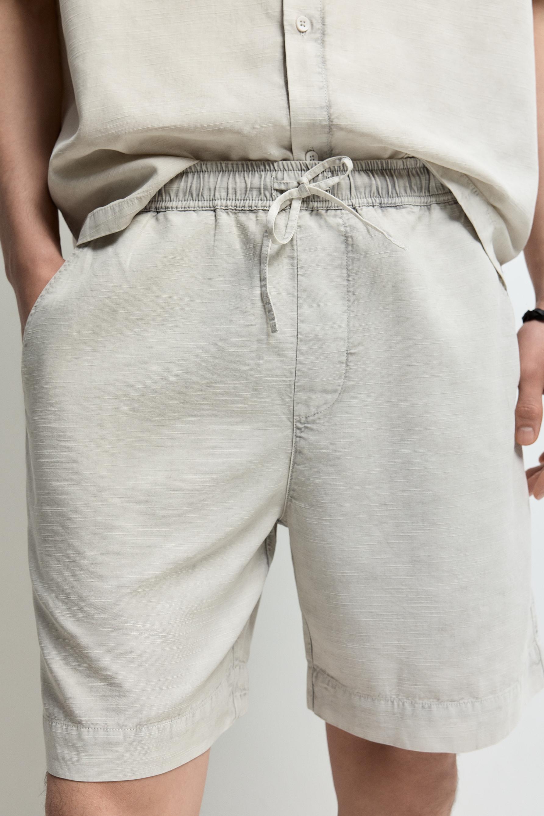 Textured jogger Bermuda shorts — PALE GREY