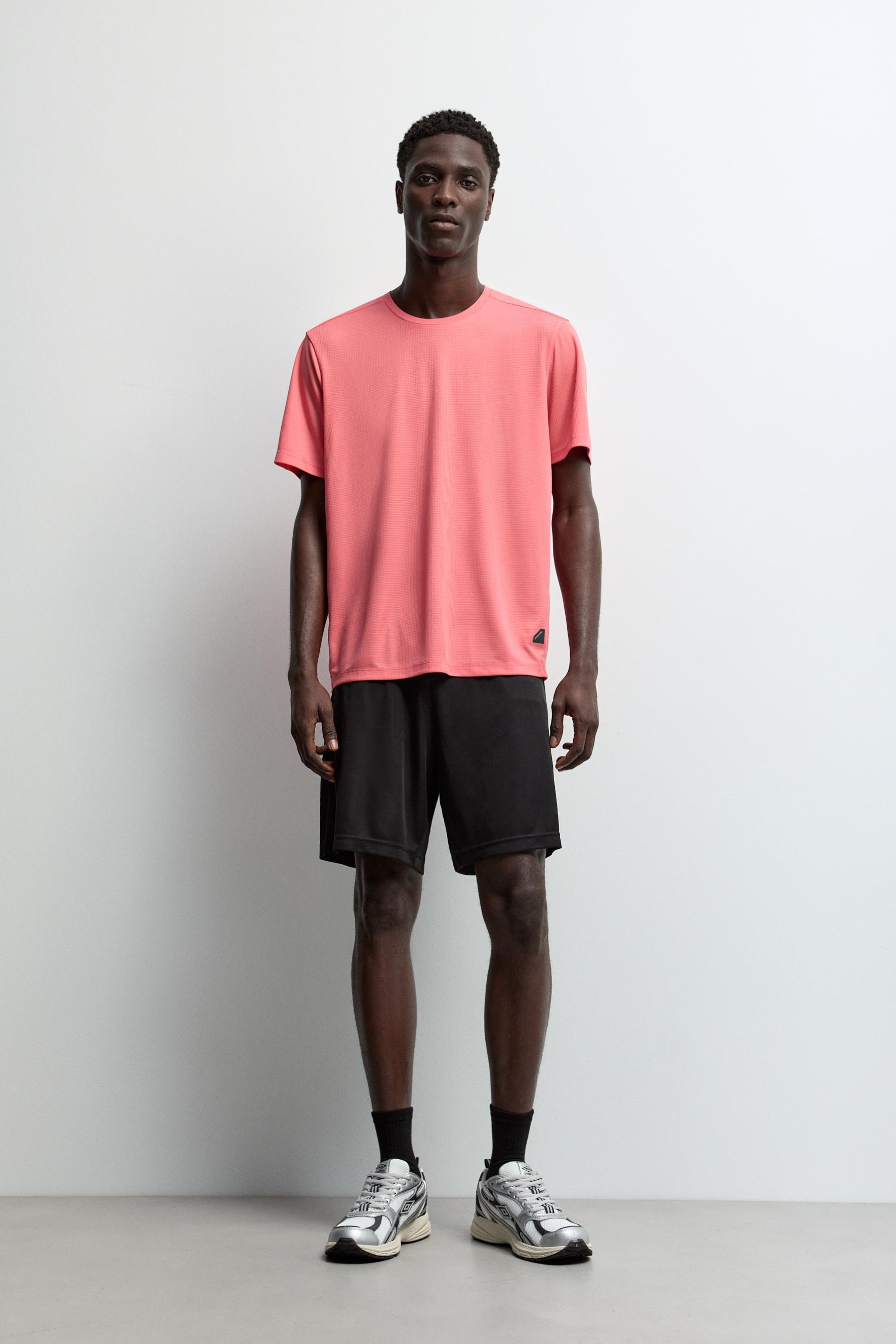 Sports T-shirt — BUBBLEGUM PINK