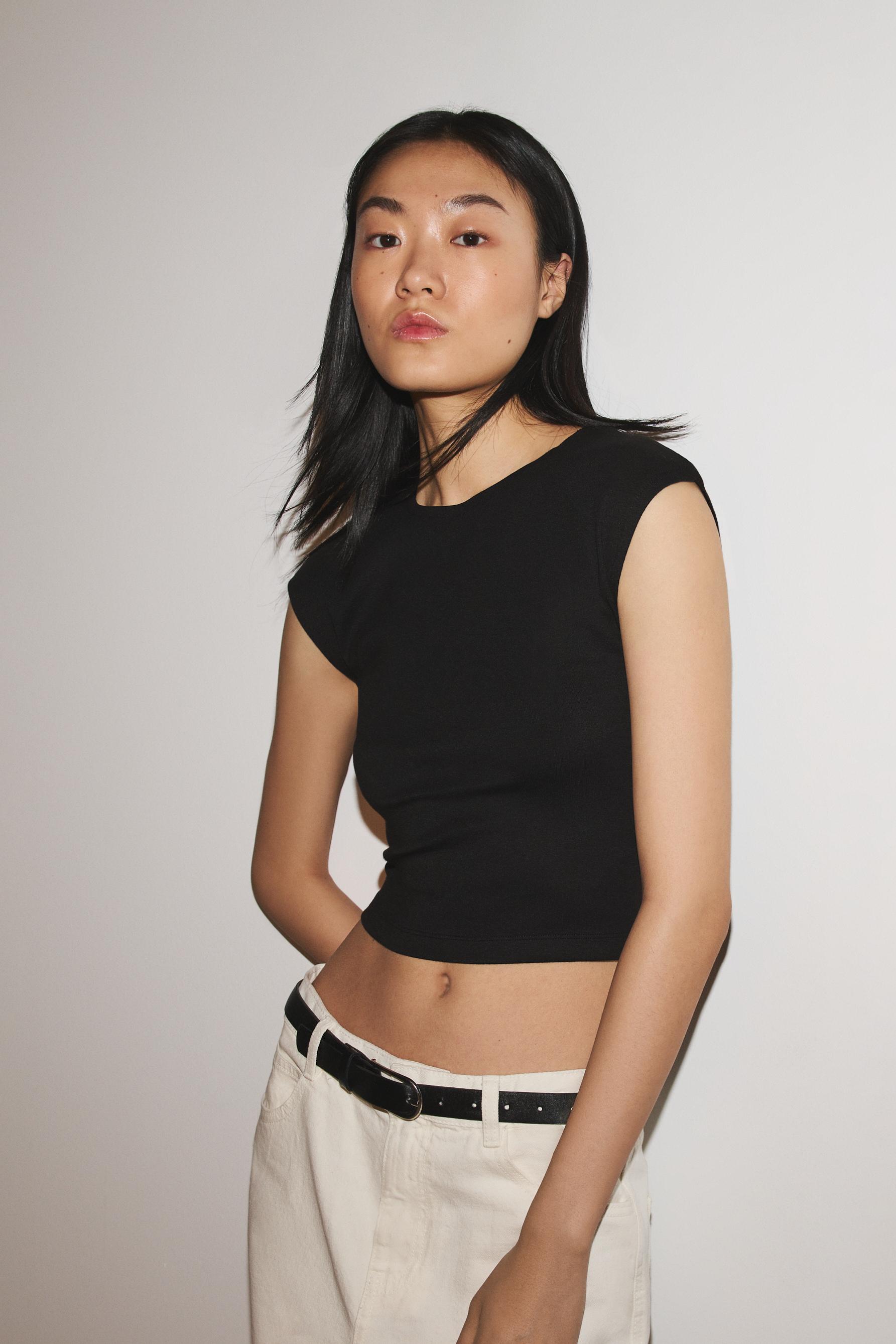 Cropped T-shirt — BLACK