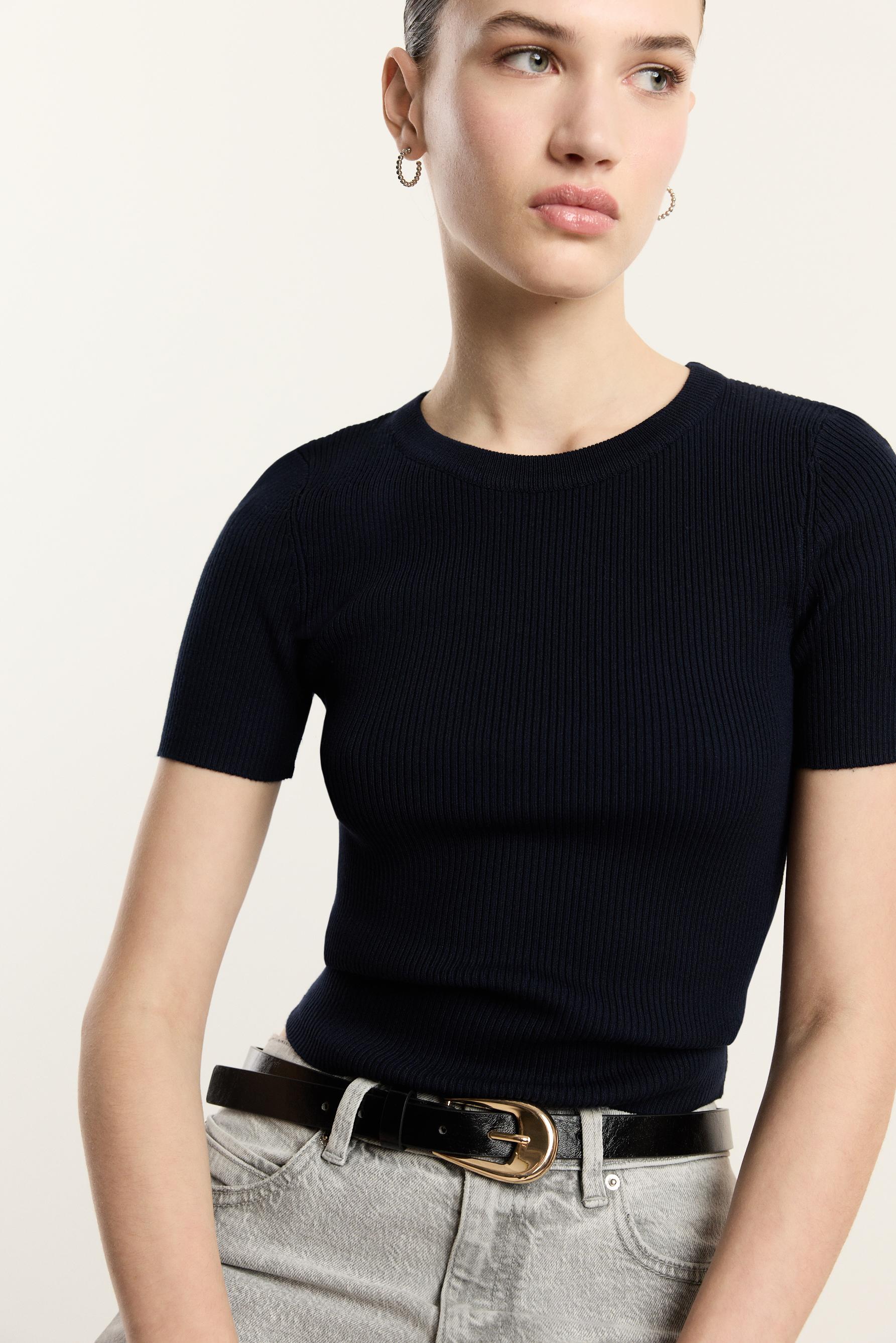 Thin oval buckle belt — BLACK