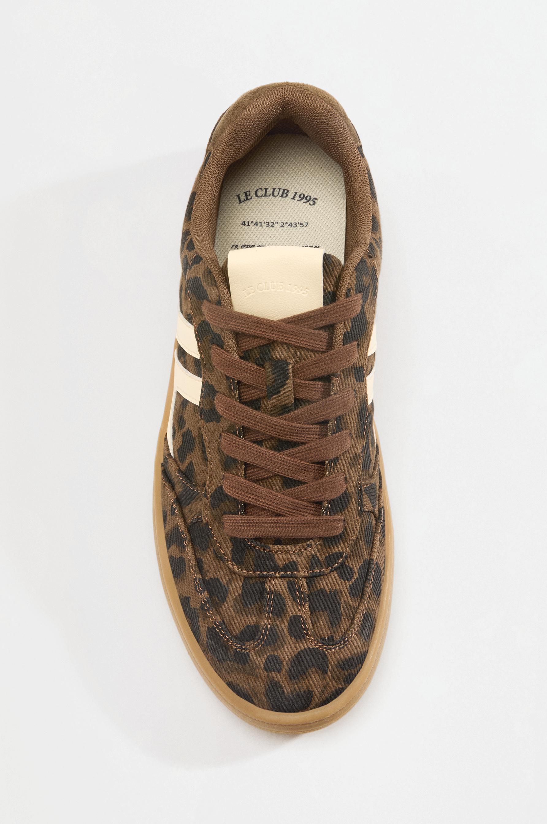 Animal print sneaker with side detail — LEOPARD
