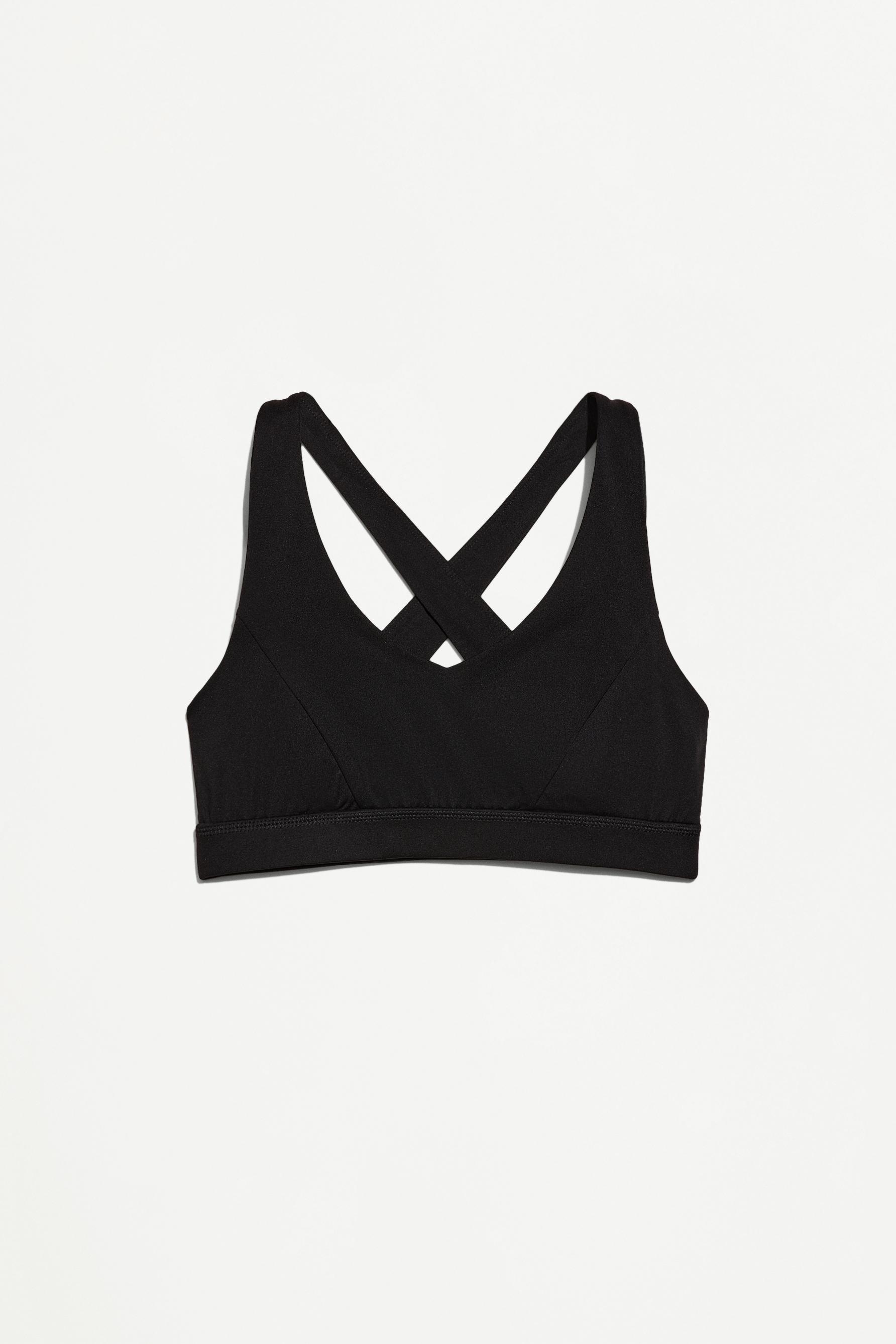Criss-cross strap sports top — BLACK