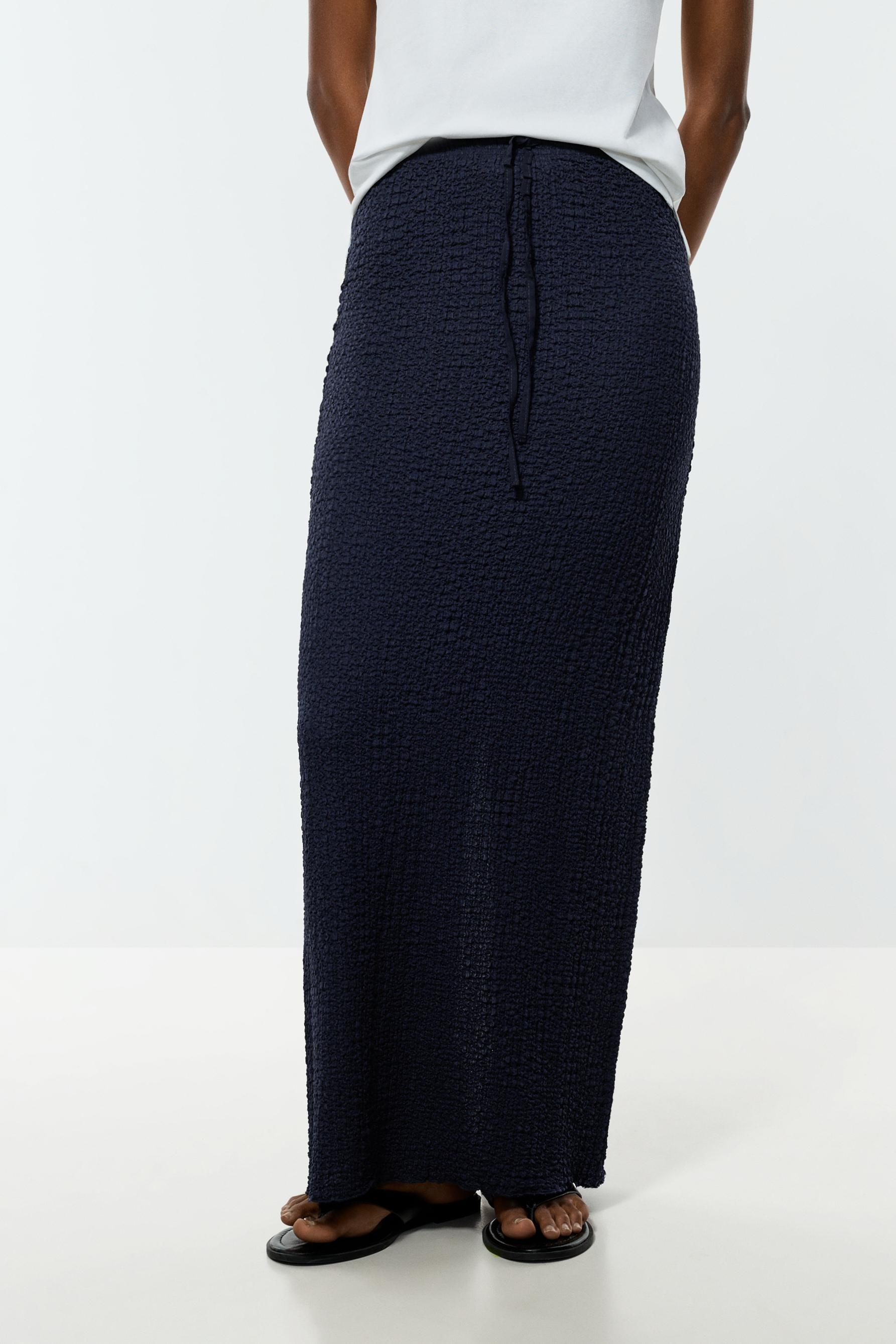 Textured midi skirt — NAVY
