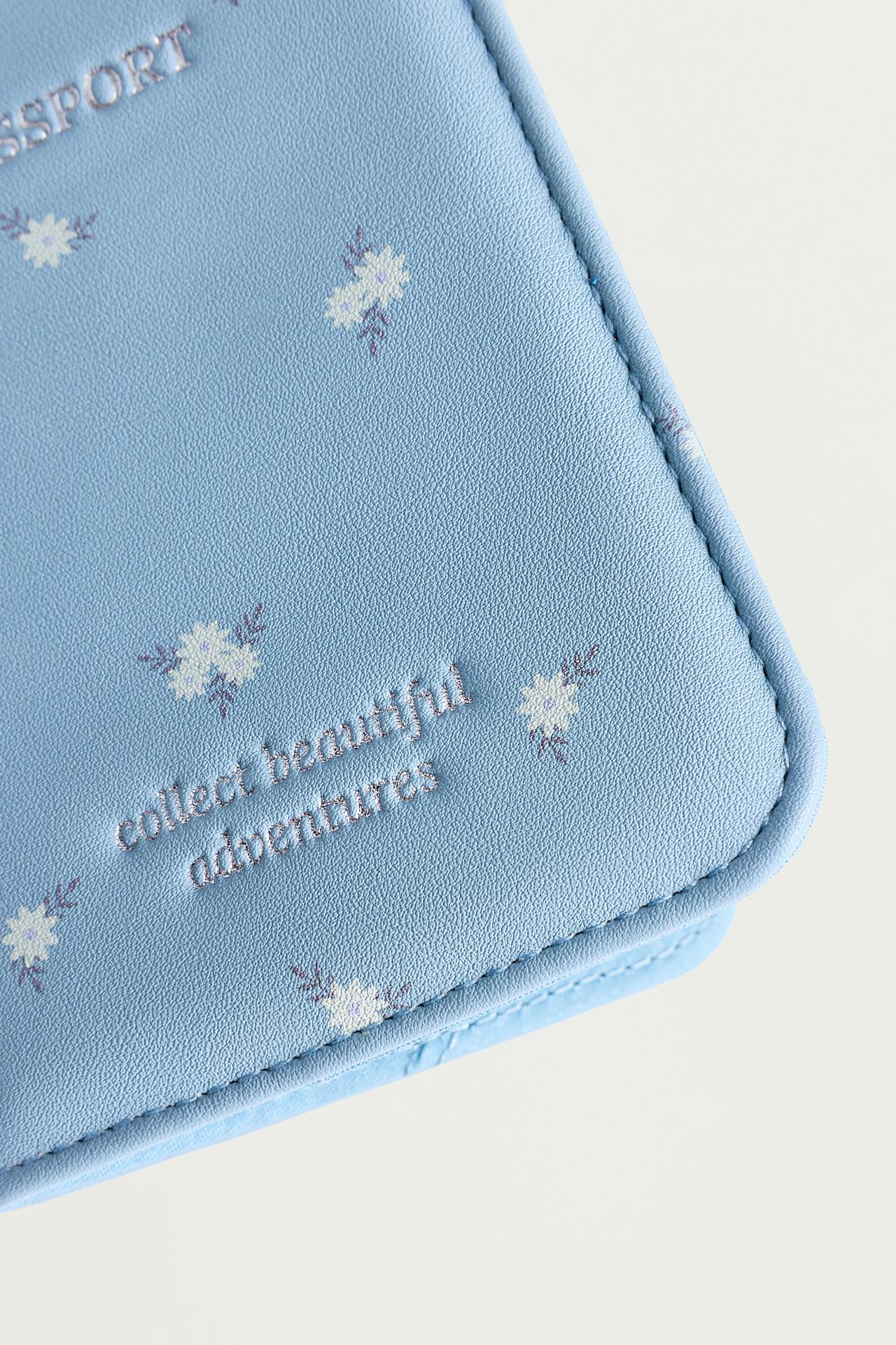 Passport holder — PASTEL BLUE