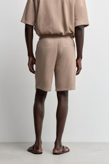 Waffle-textured Bermuda shorts — YARN 4