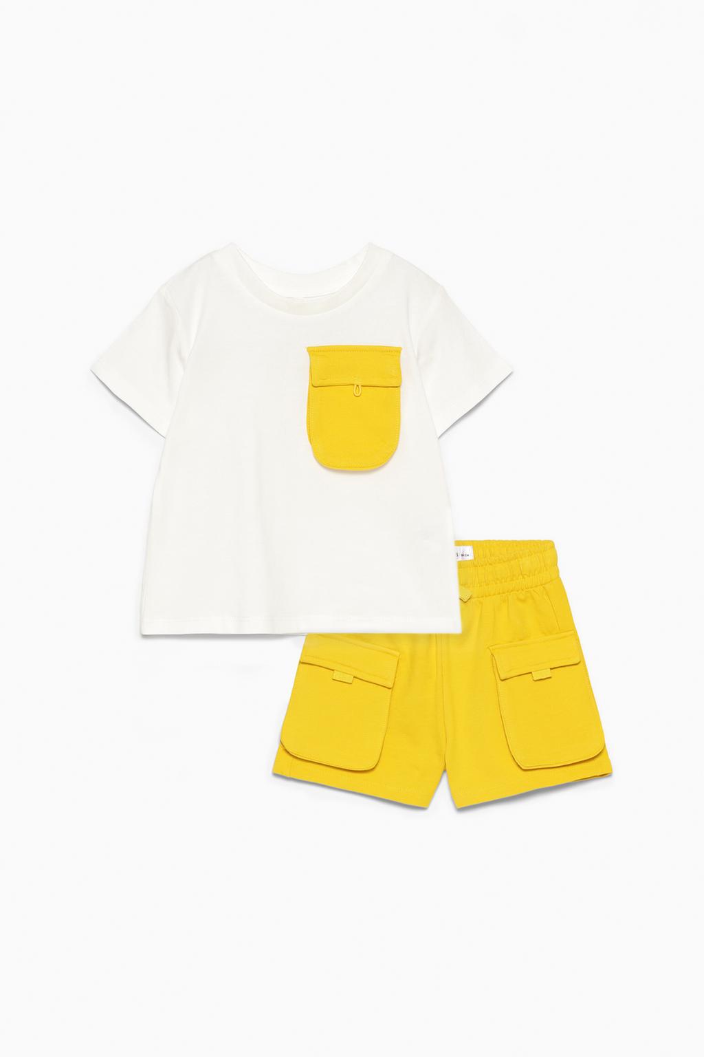 T-shirt and cargo jogger Bermuda shorts co-ord