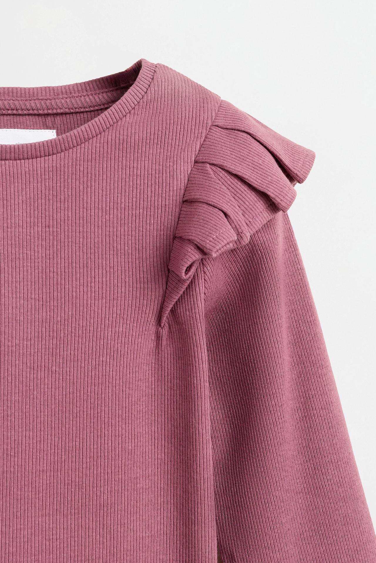 Ribbed Ruffle T-shirt — DARK PLUM