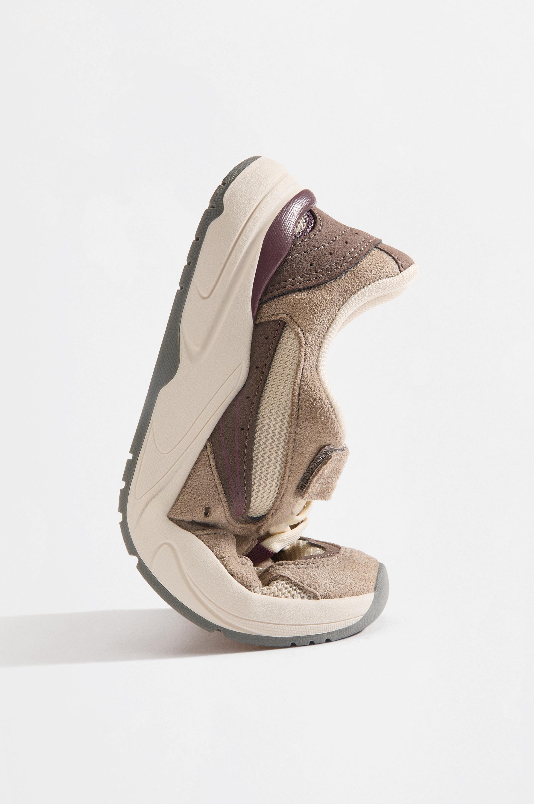 Barefoot multi-piece trainers — BROWNISH TONE
