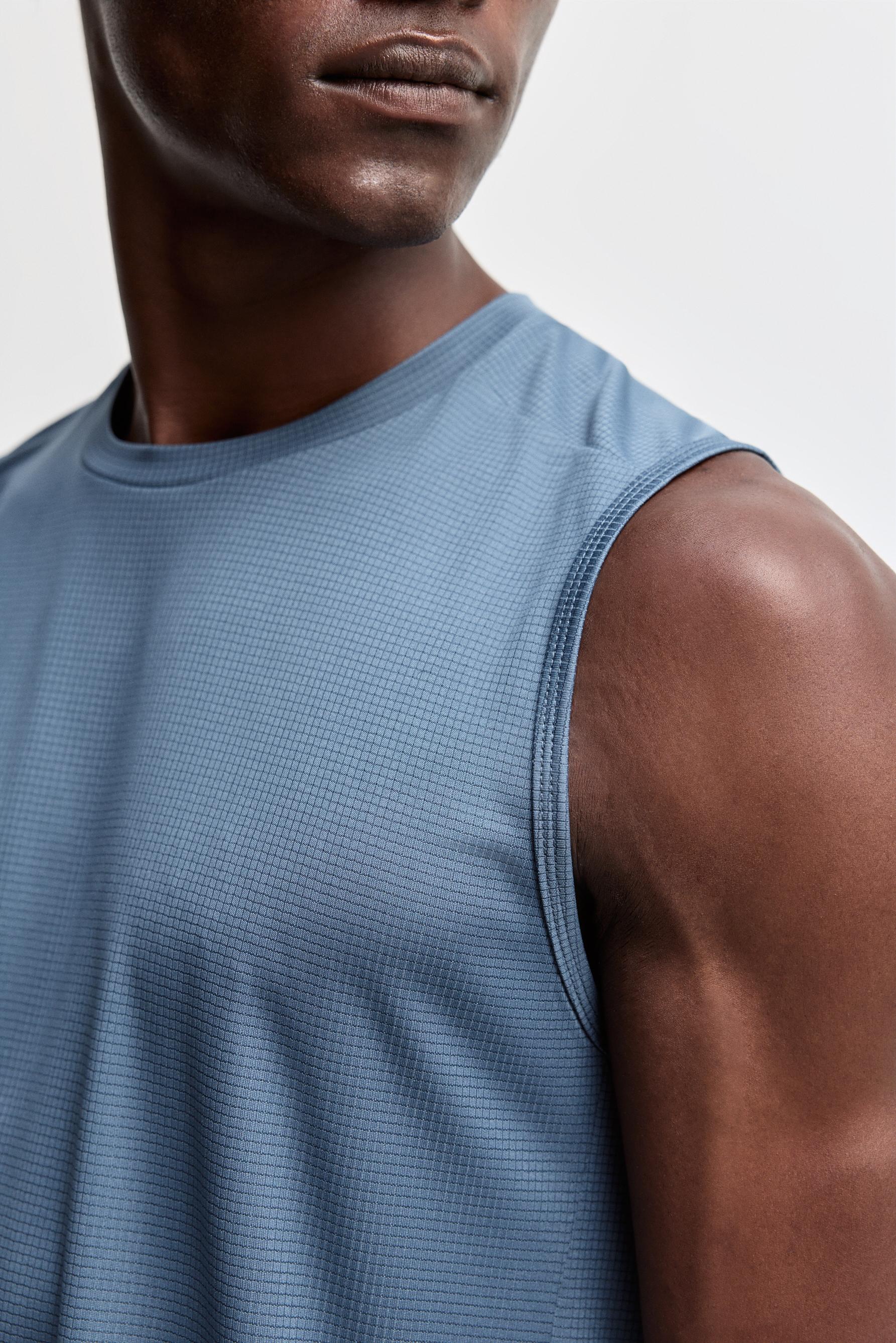 Sleeveless sports T-shirt — STEEL BLUE