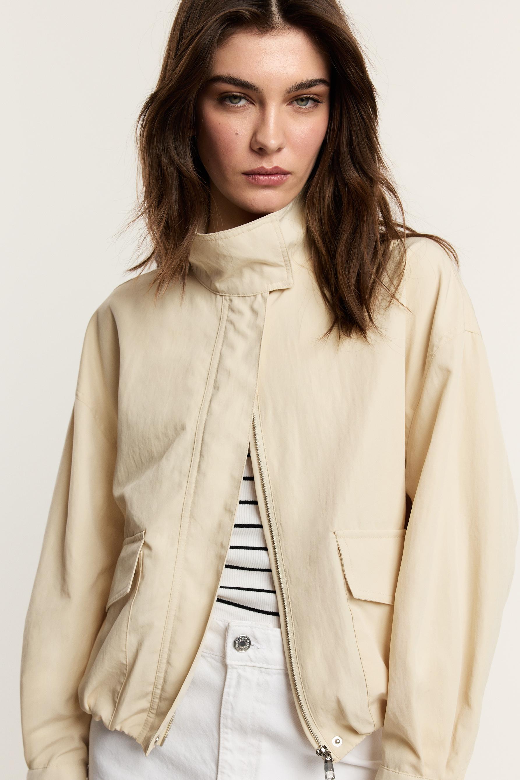 Cazadora abullonada cuello mao