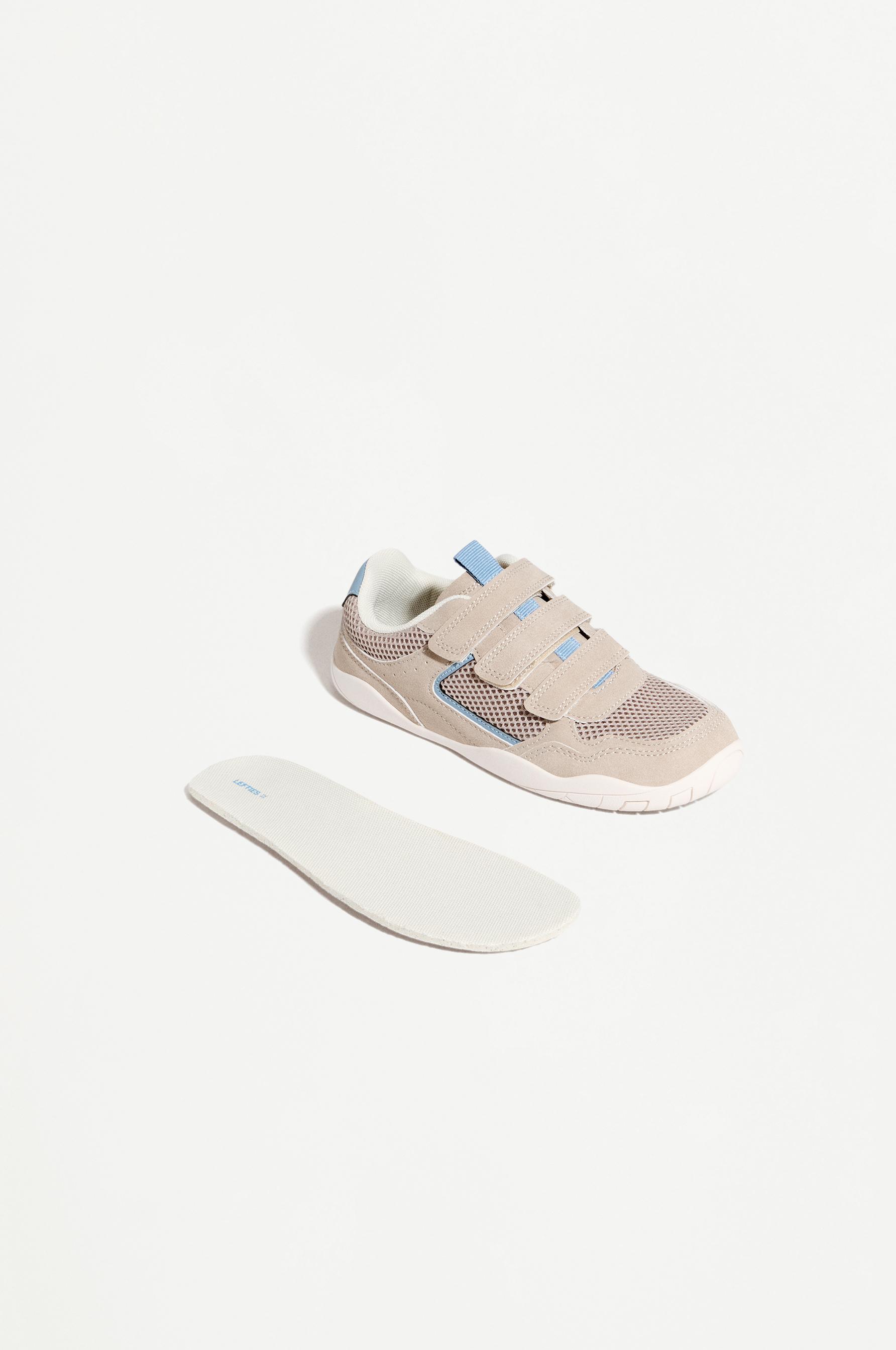 BAREFOOT MESH SNEAKERS — BROWN