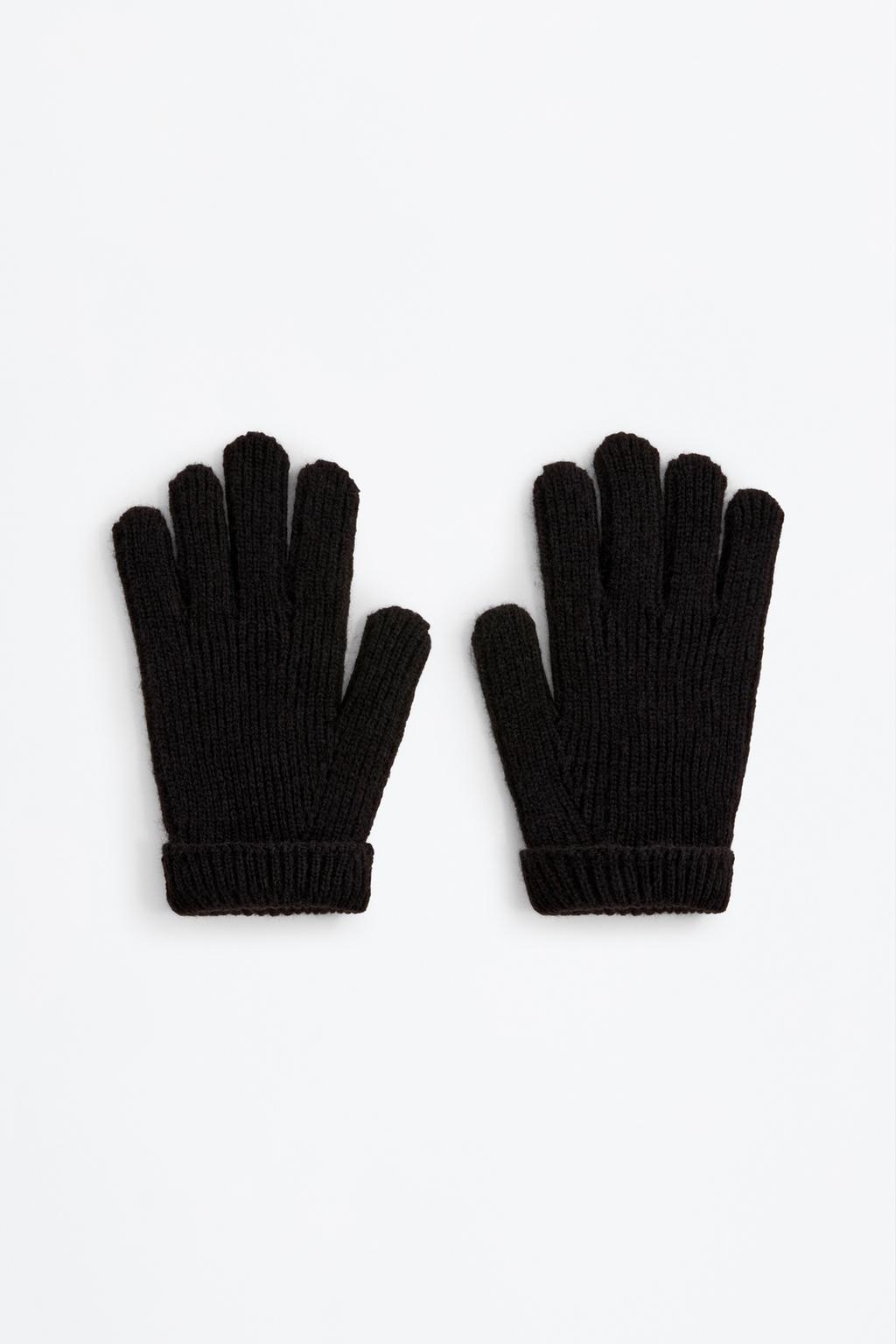 Ribbed knit gloves