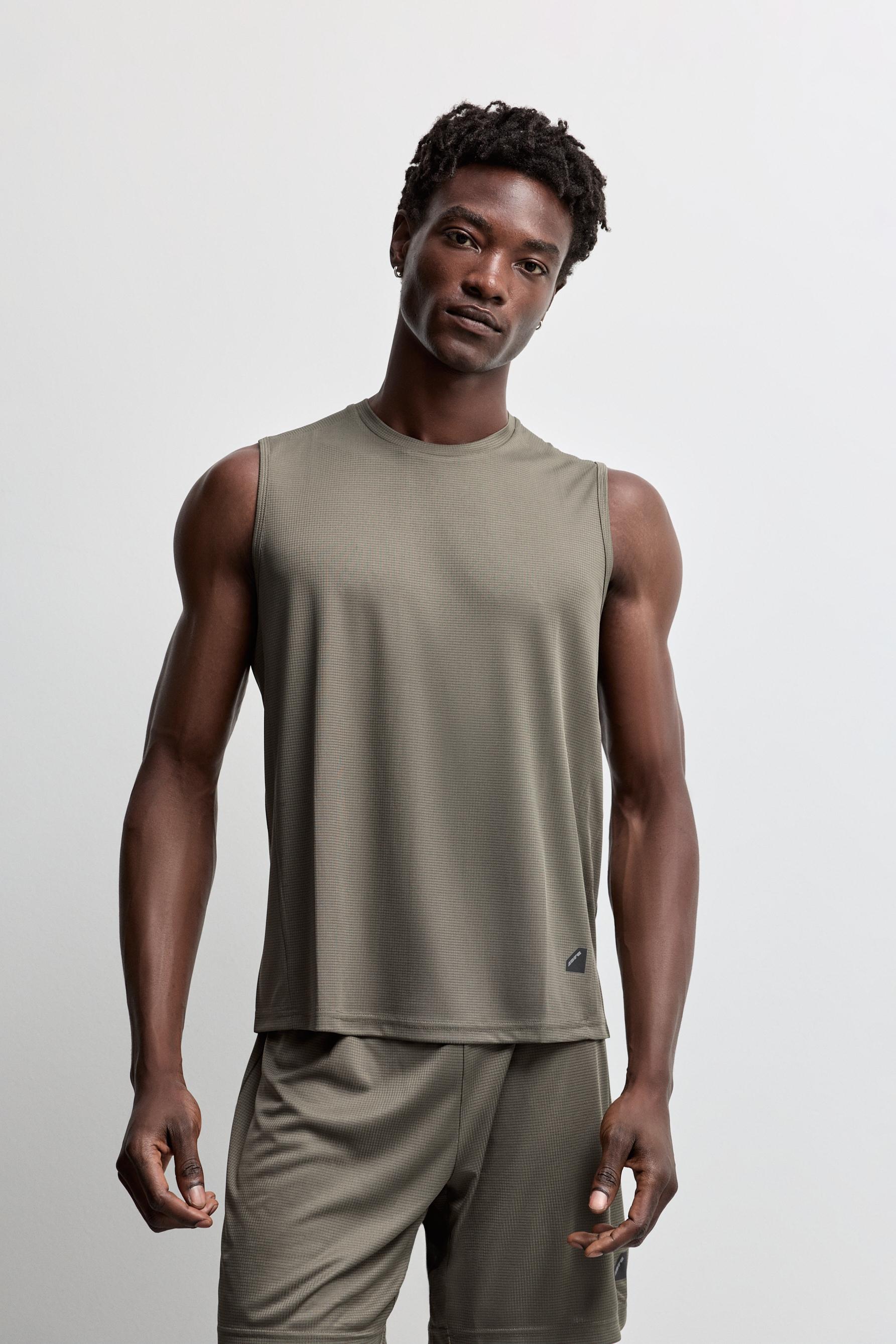 Sleeveless sports T-shirt — DARK GREEN