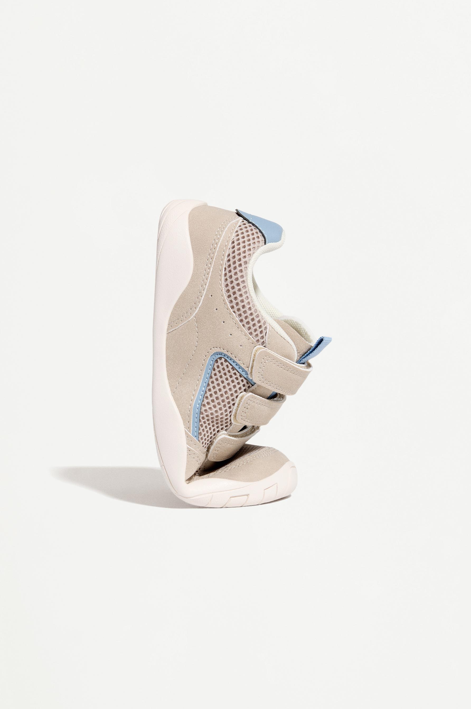 BAREFOOT MESH SNEAKERS — BROWN