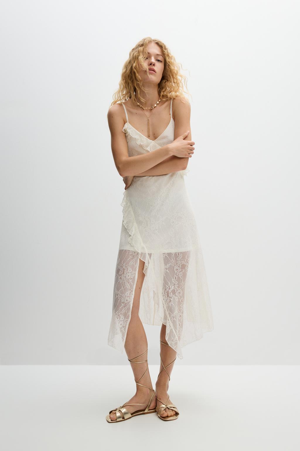 Asymmetric dress with ruffles