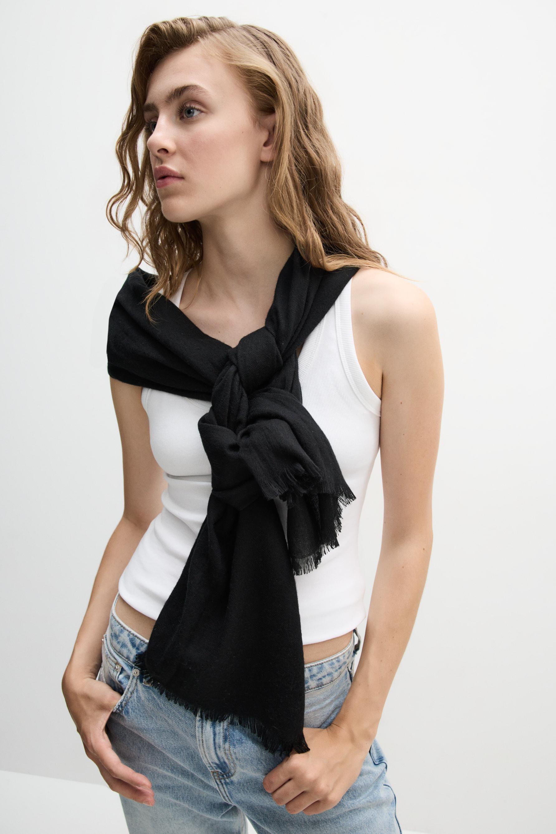 Pañuelo rectangular liso