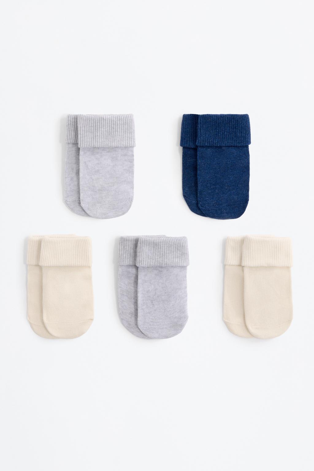 5-pack of non-slip socks