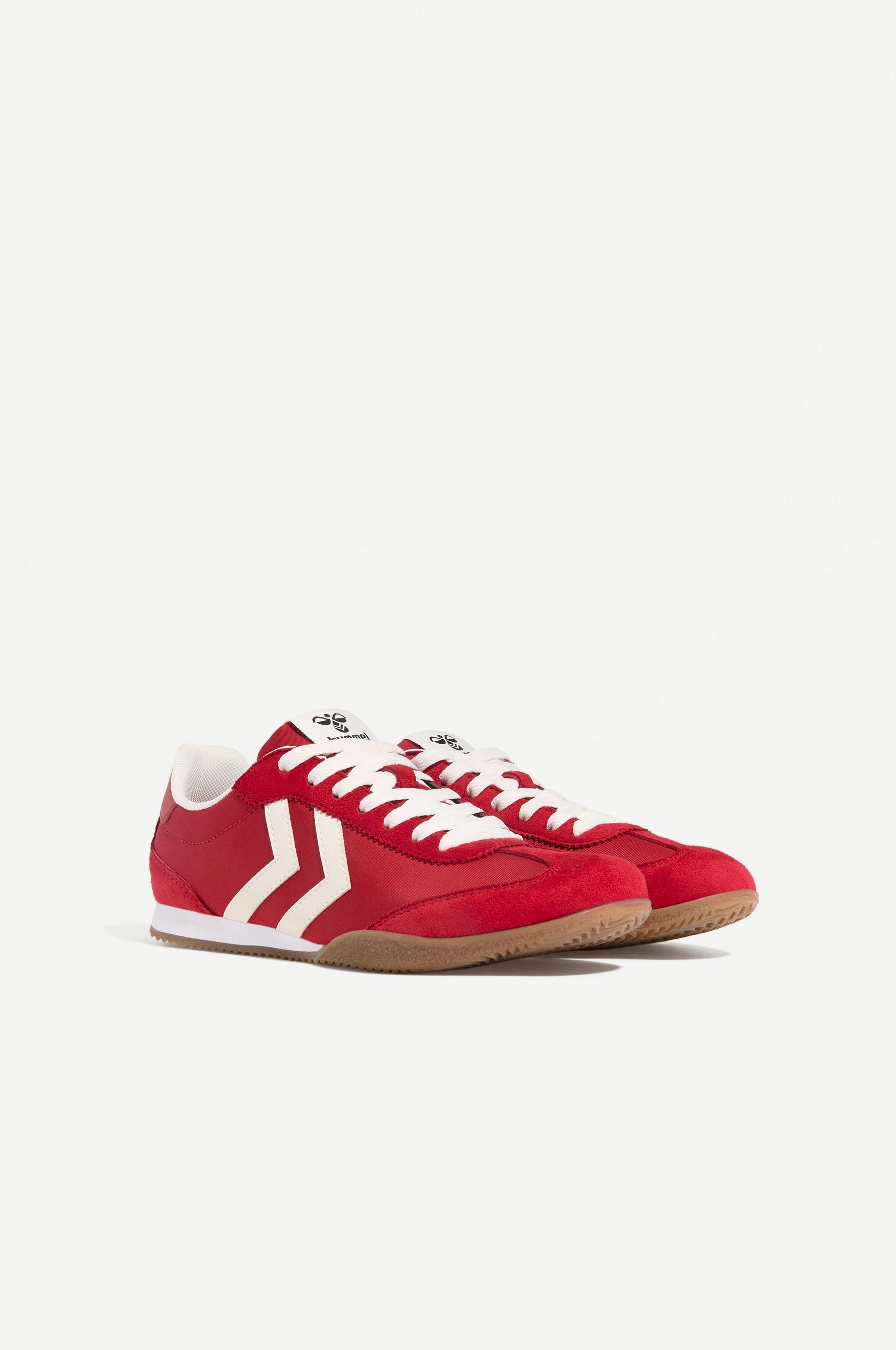 Hummel athletic shoe — RED