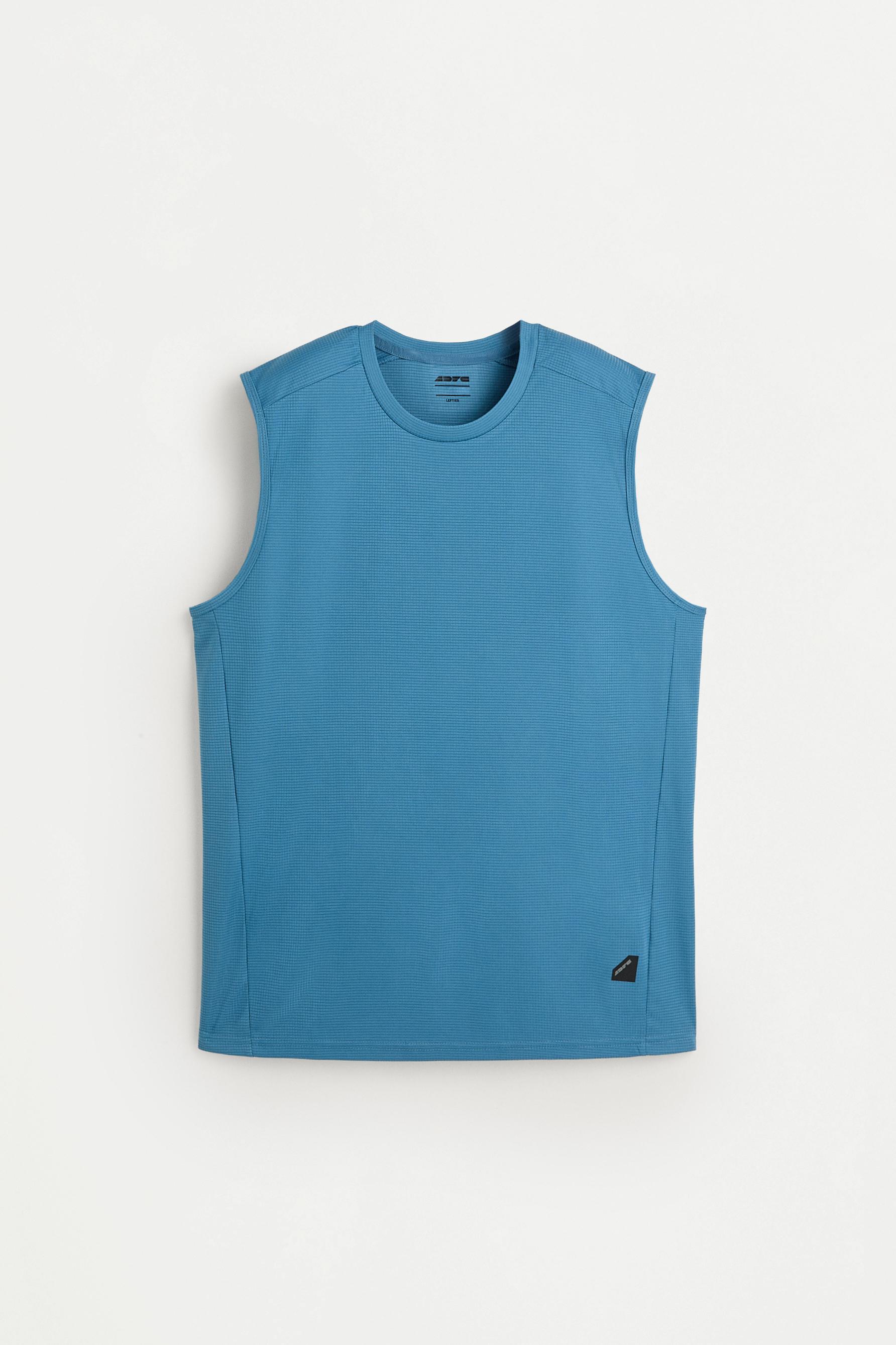 Sleeveless sports T-shirt — PALE BLUE