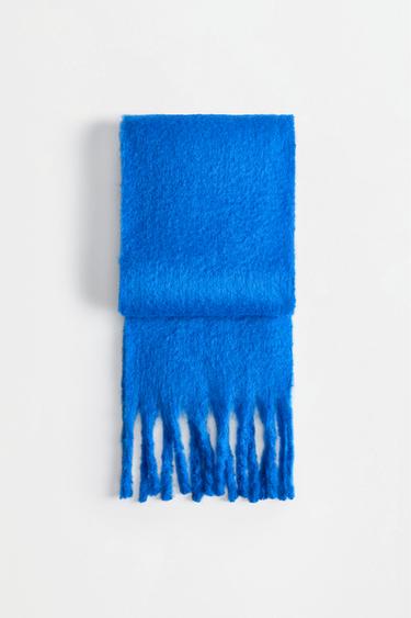 Fluffy solid scarf — ELECTRIC BLUE 3
