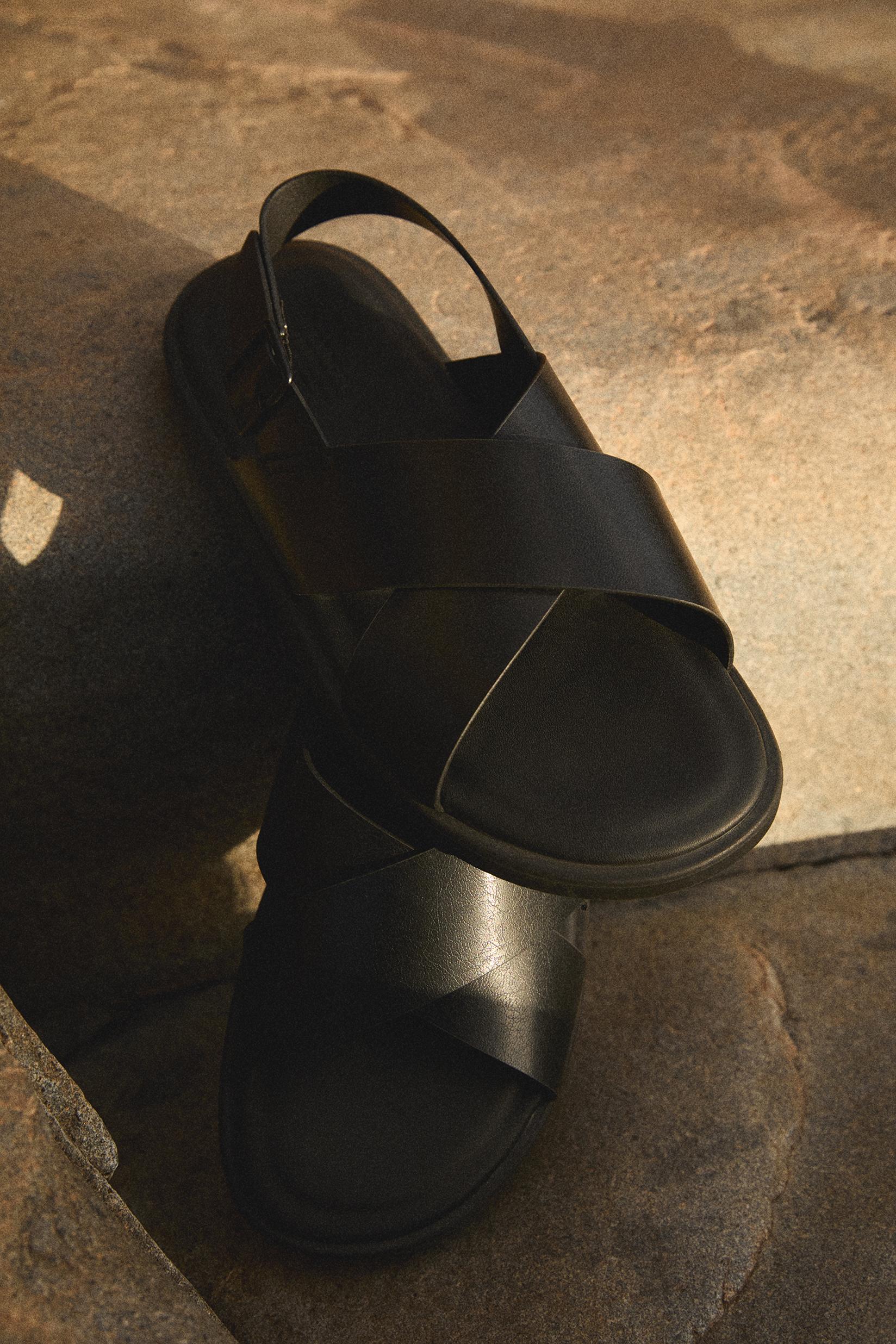 Strap sandal — BLACK