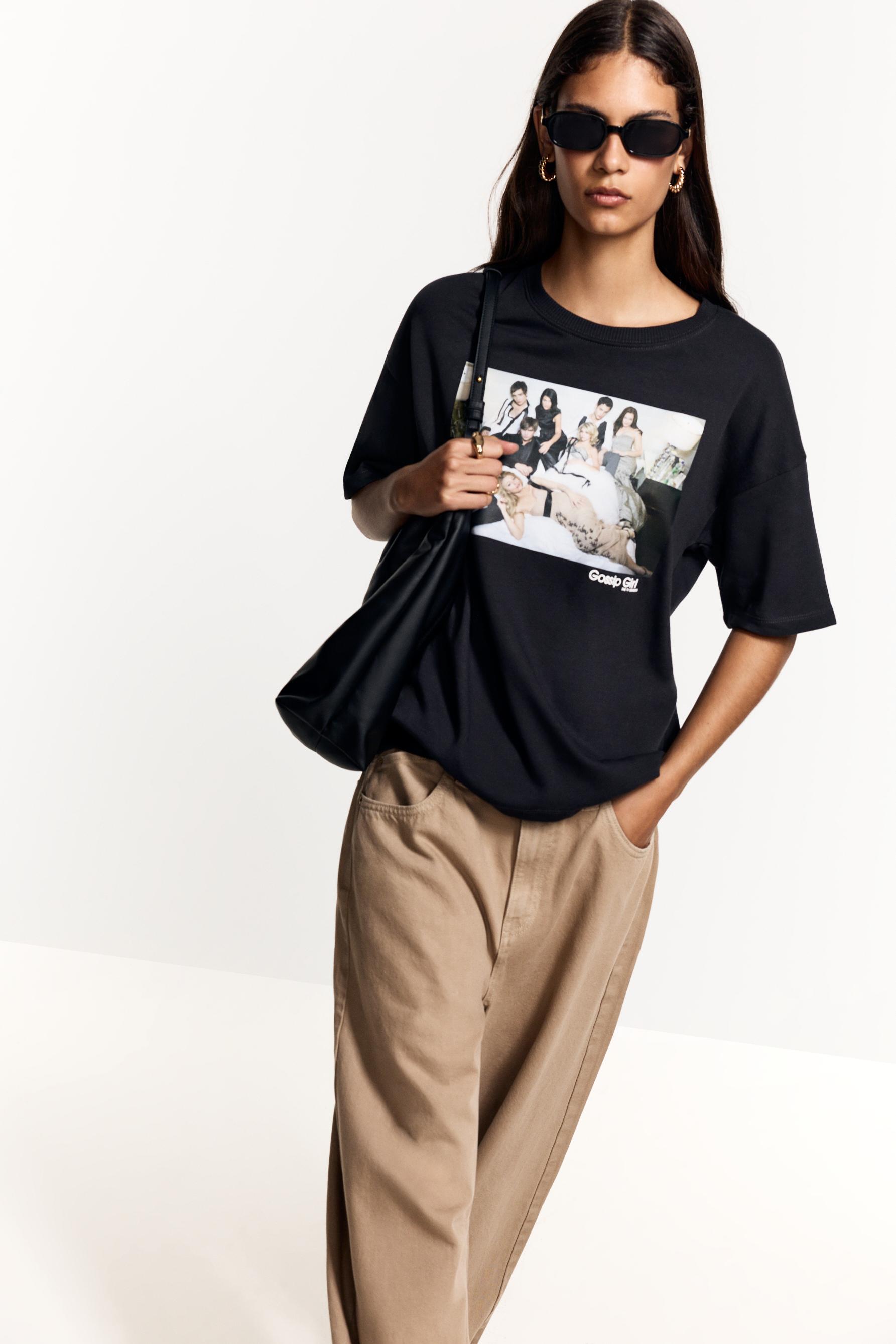 Gossip Girl ™Warner Bros T-shirt — BLACK