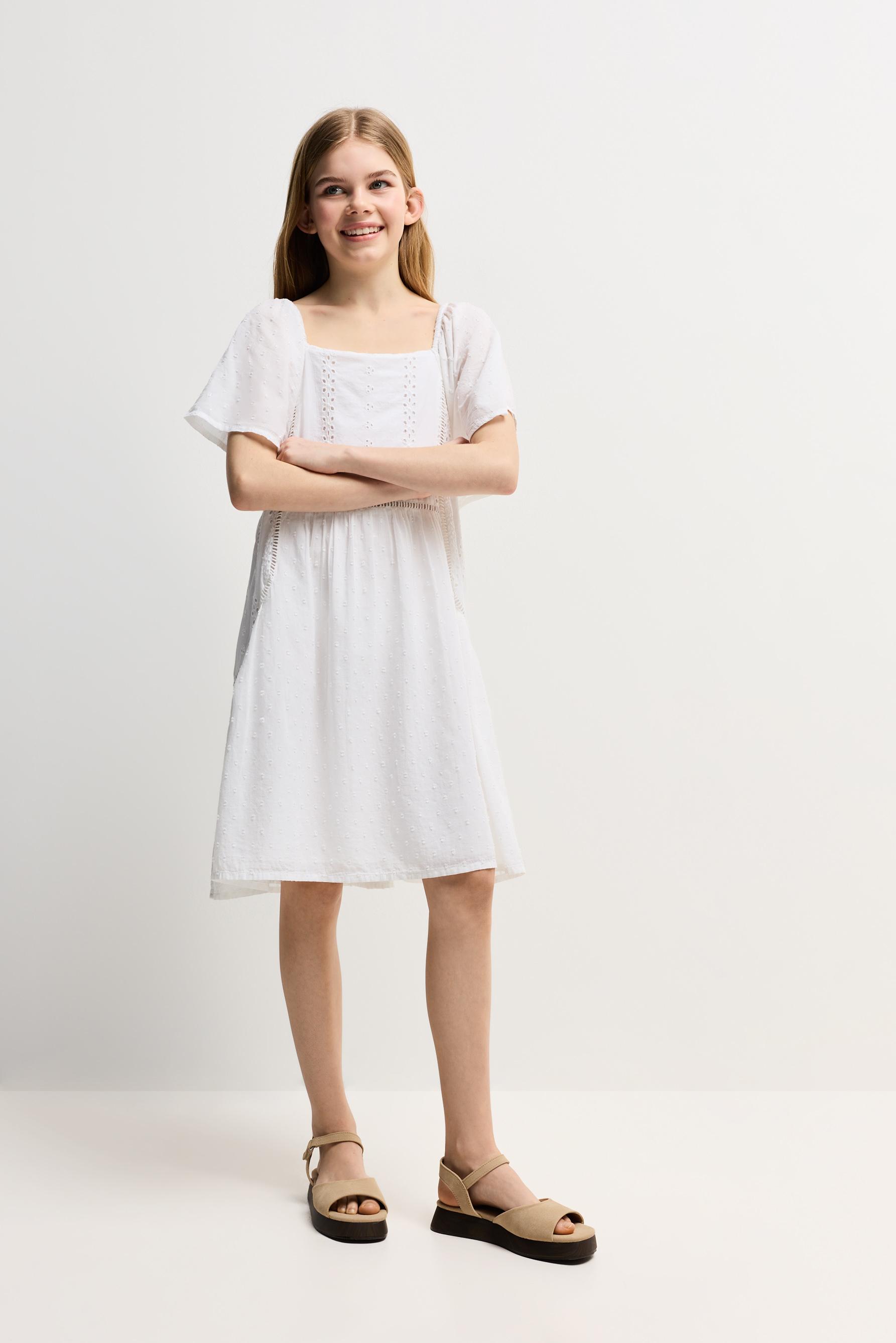 Vestido bordado suizo