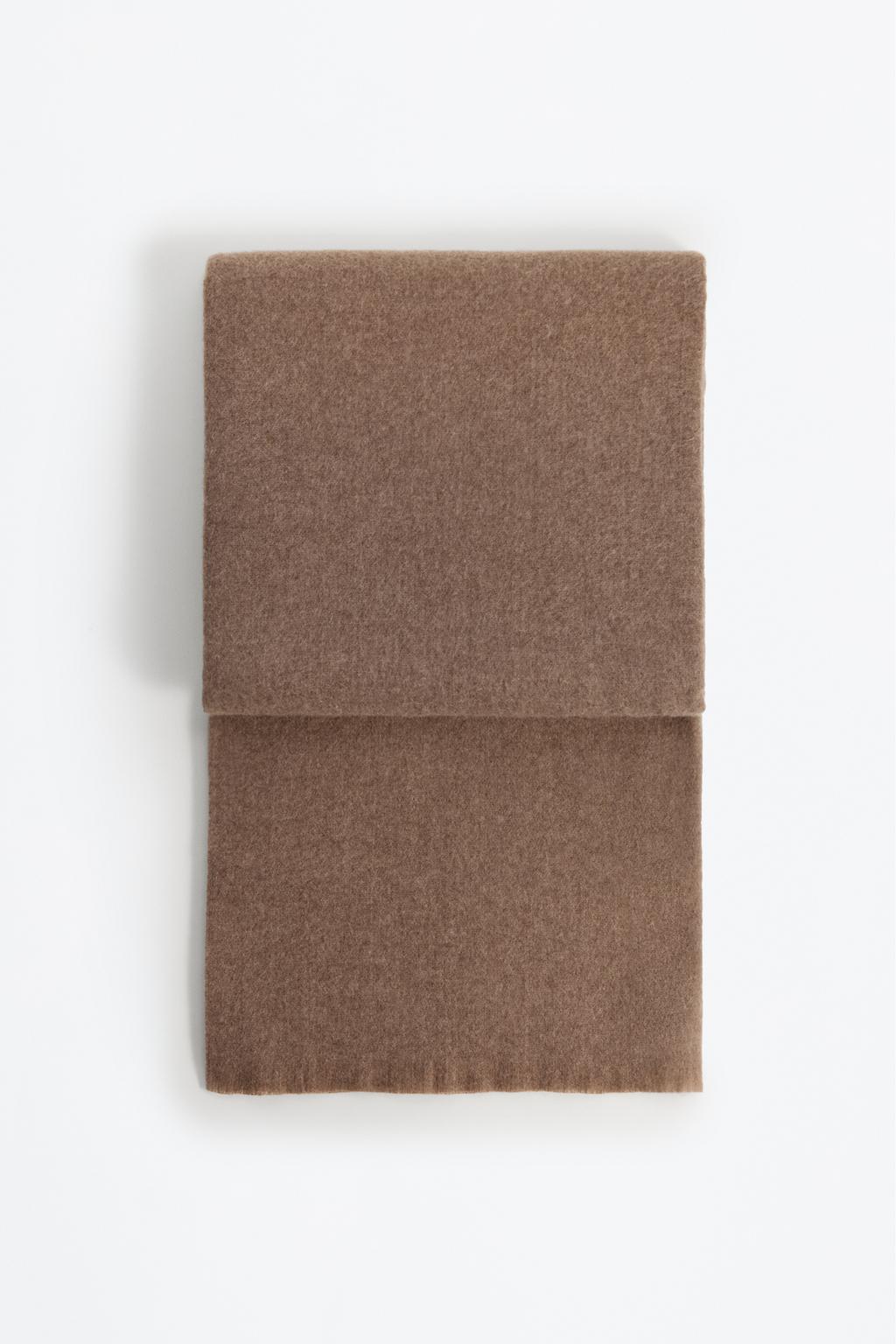 Solid color blanket