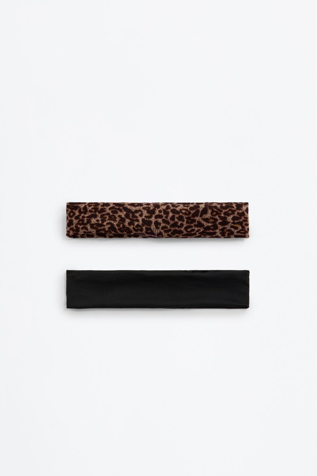 2-pack of contrast bandanas