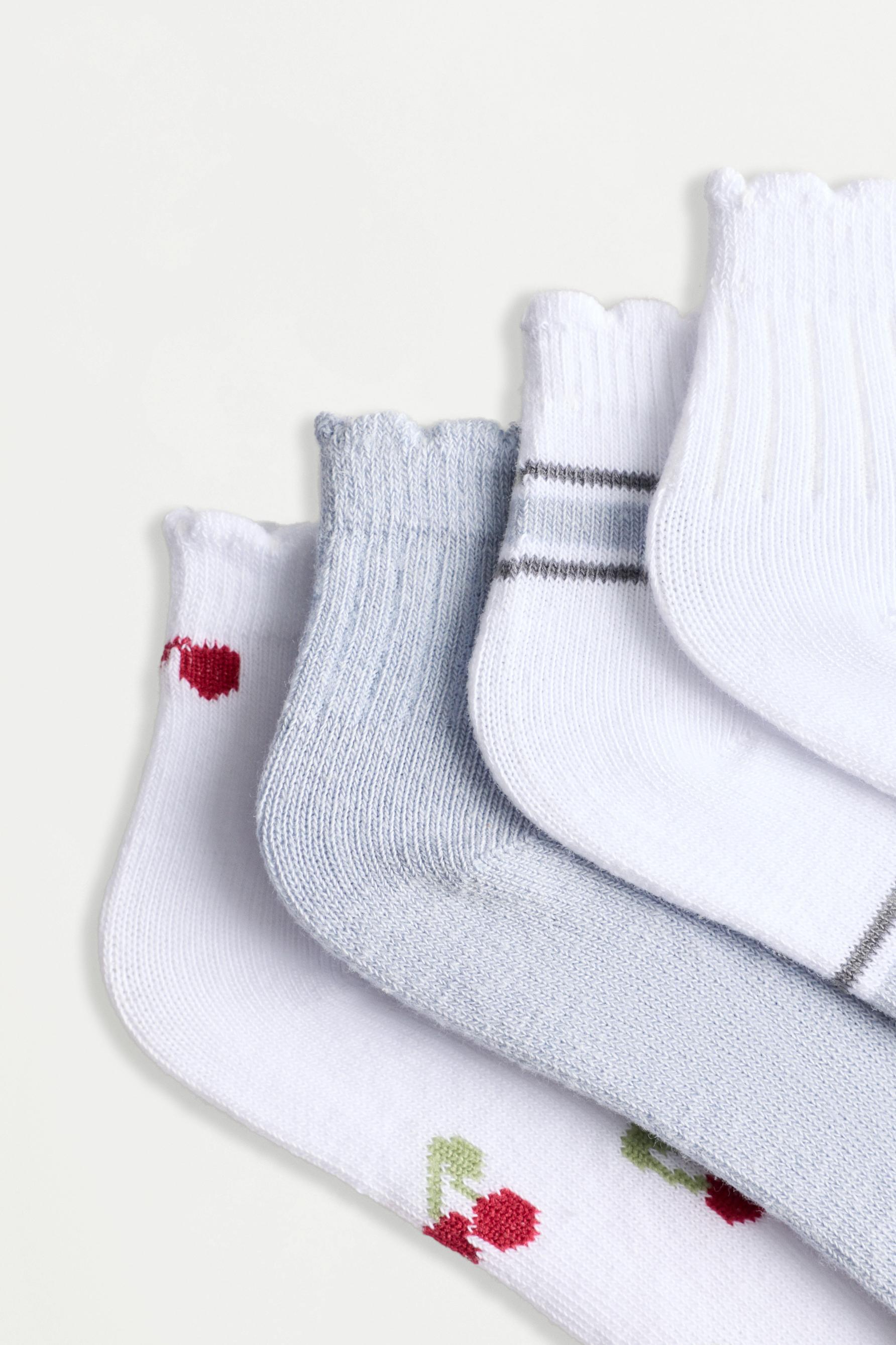 4-pack of contrast ankle socks — WHITE