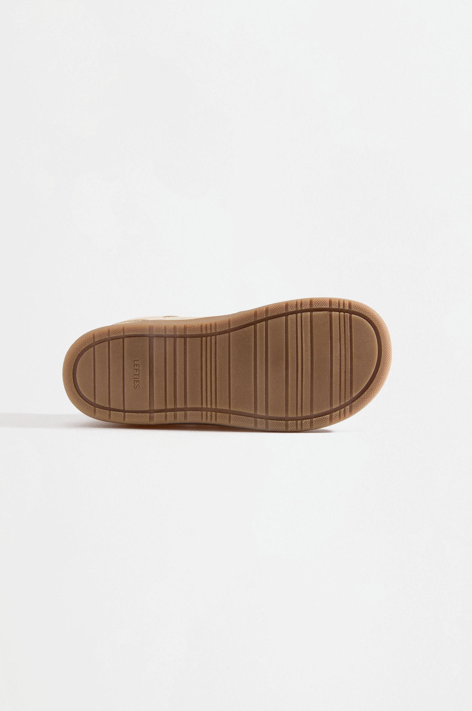 Barefoot Mixed Sneakers — BROWN