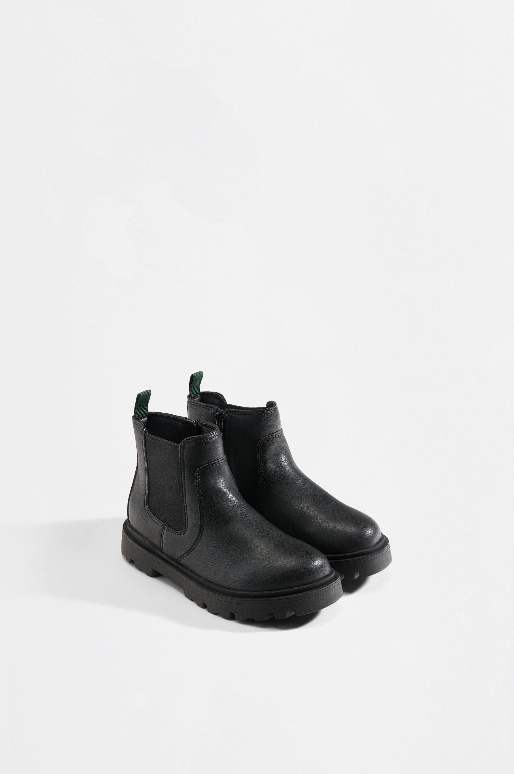 Chelsea boots — BLACK