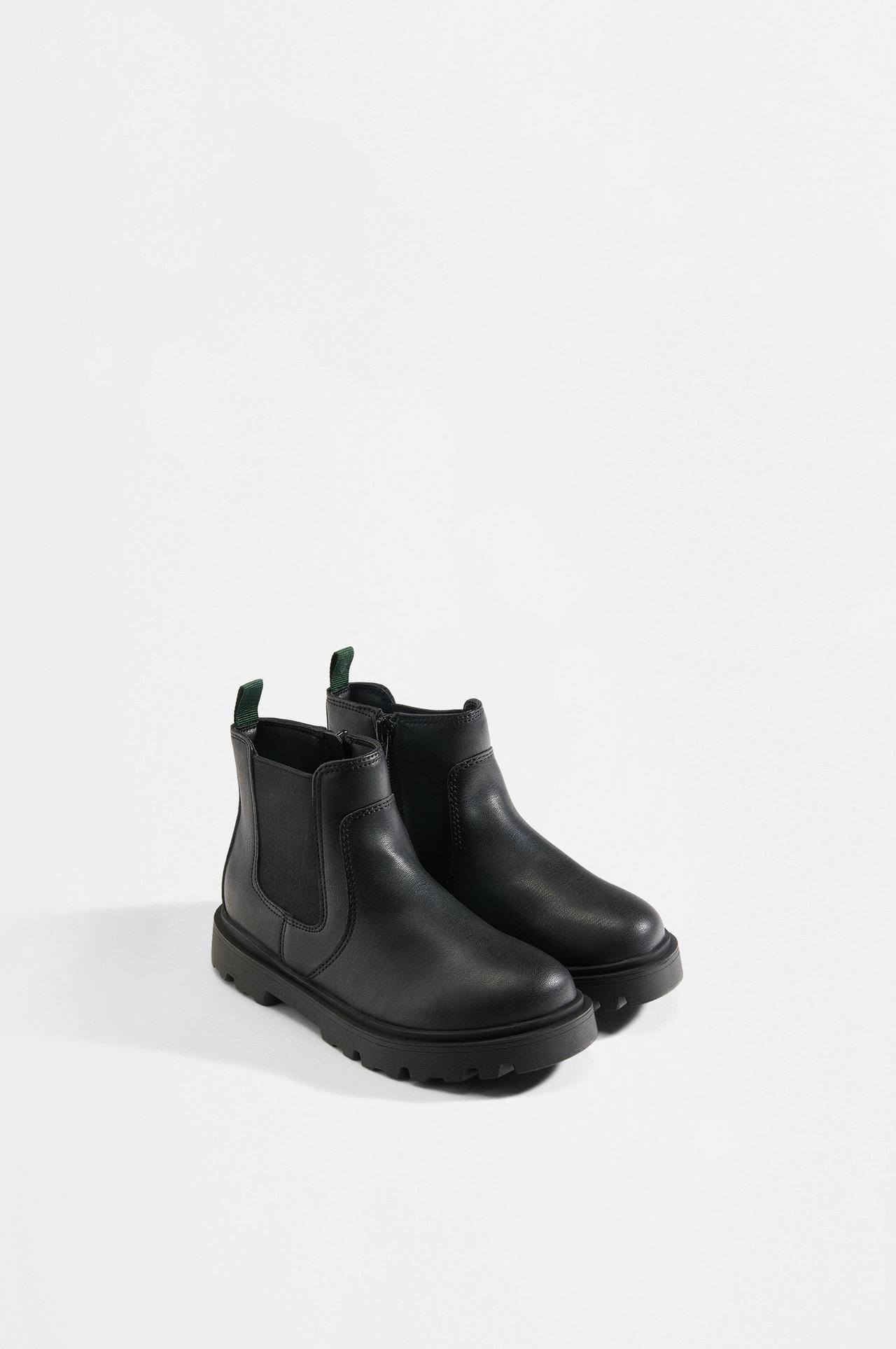 Chelsea boots — BLACK