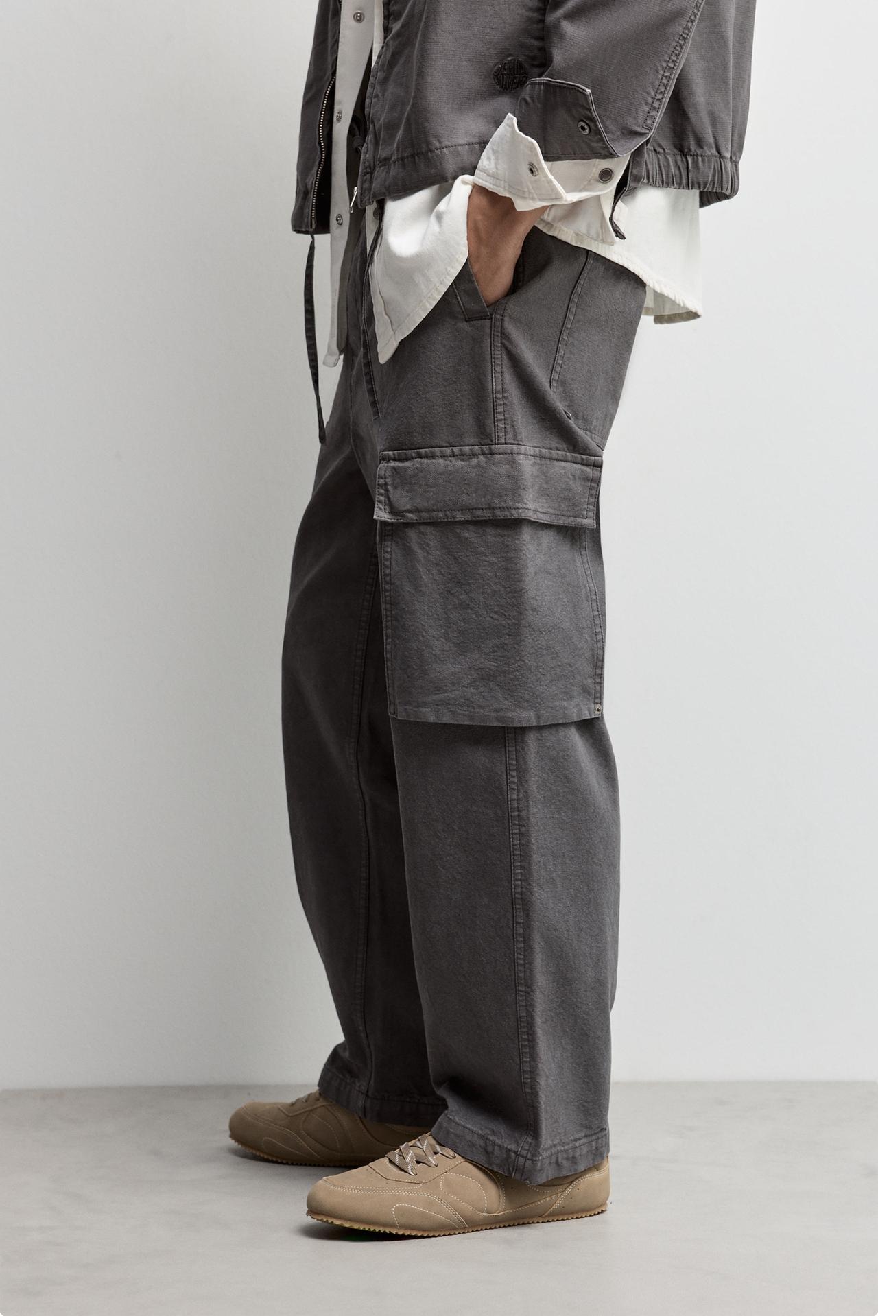 Loose-Fit Cargo Jogger Jeans — DARK GREY