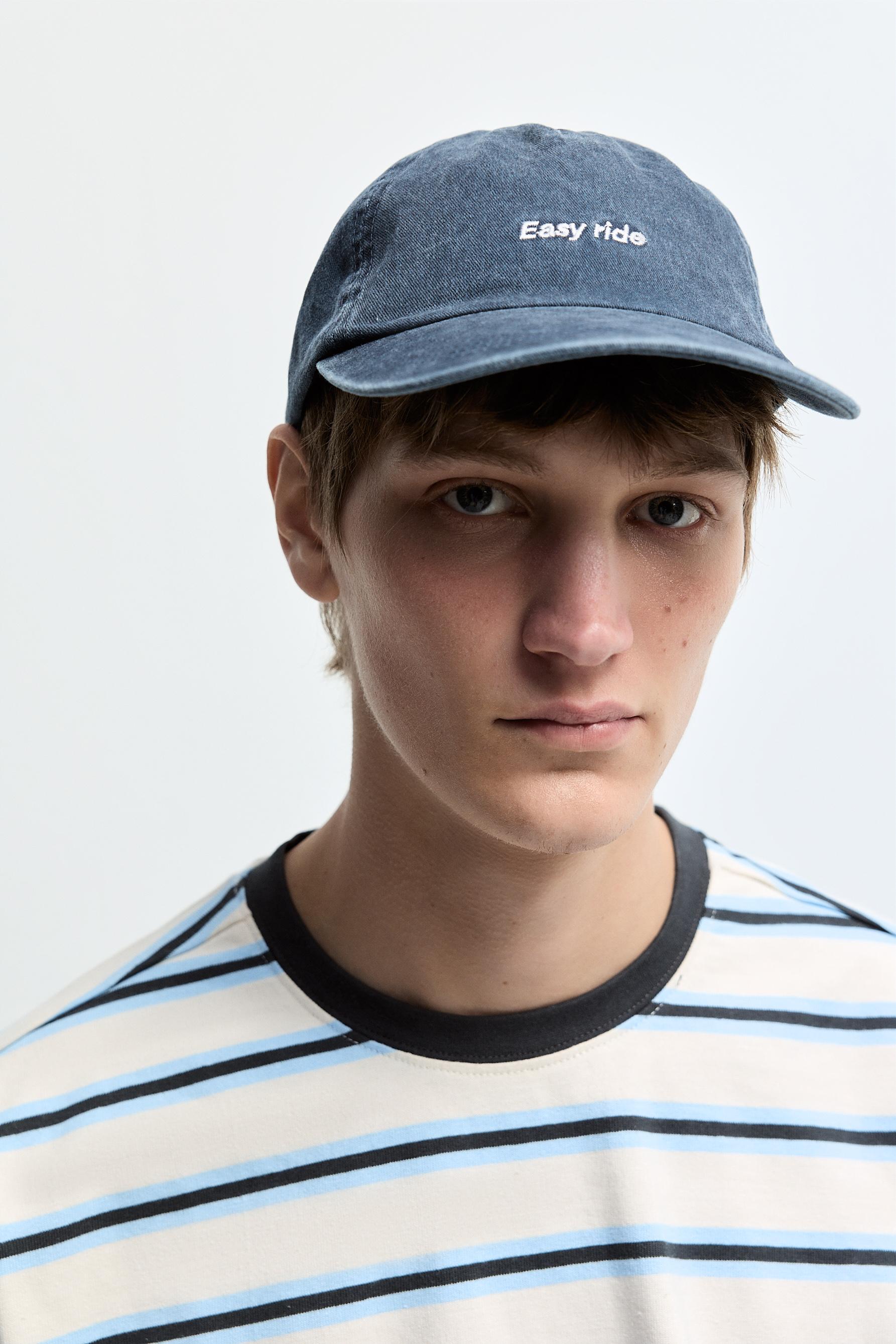 Gorra efecto lavado bordado