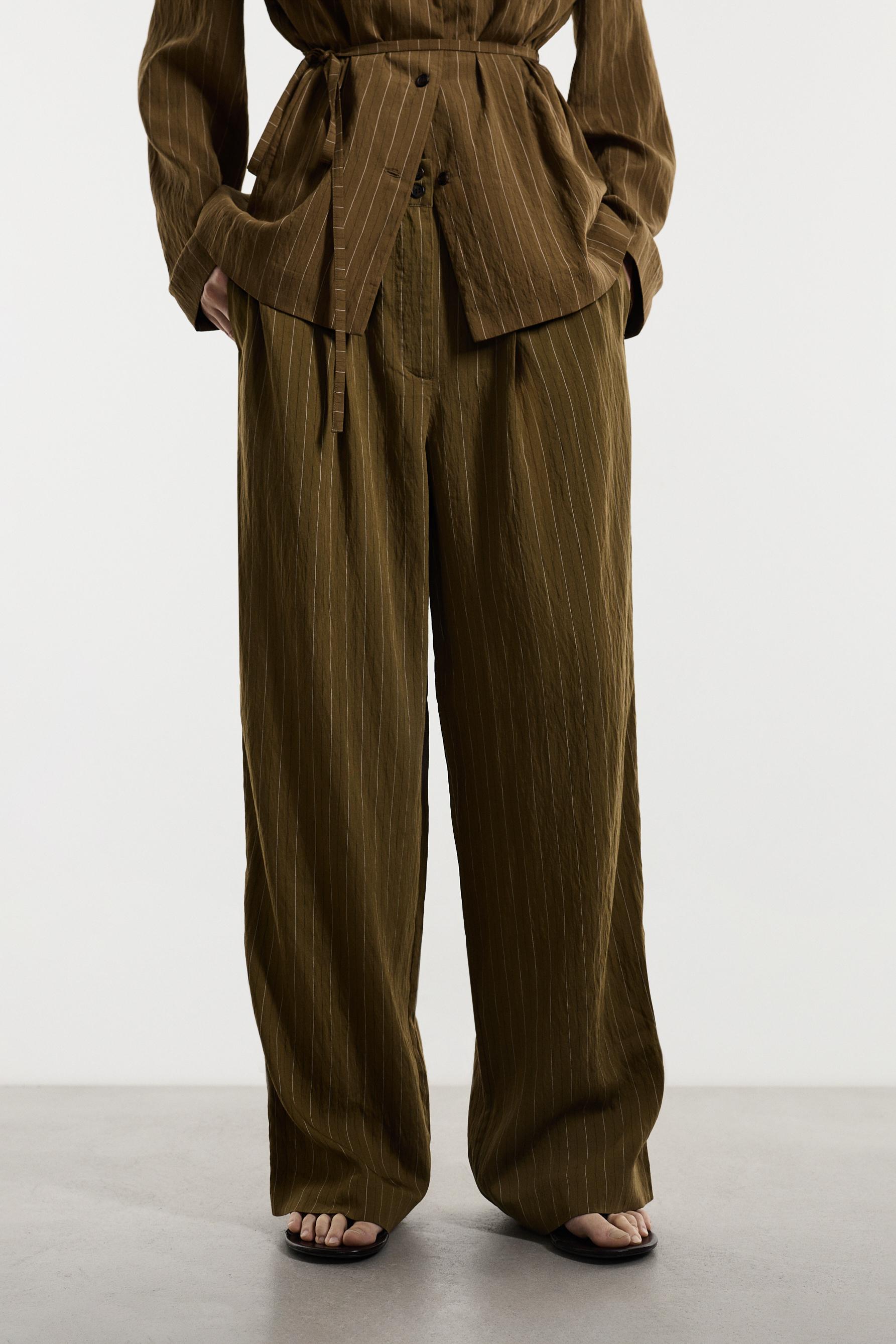 Flowing trousers — GREENISH