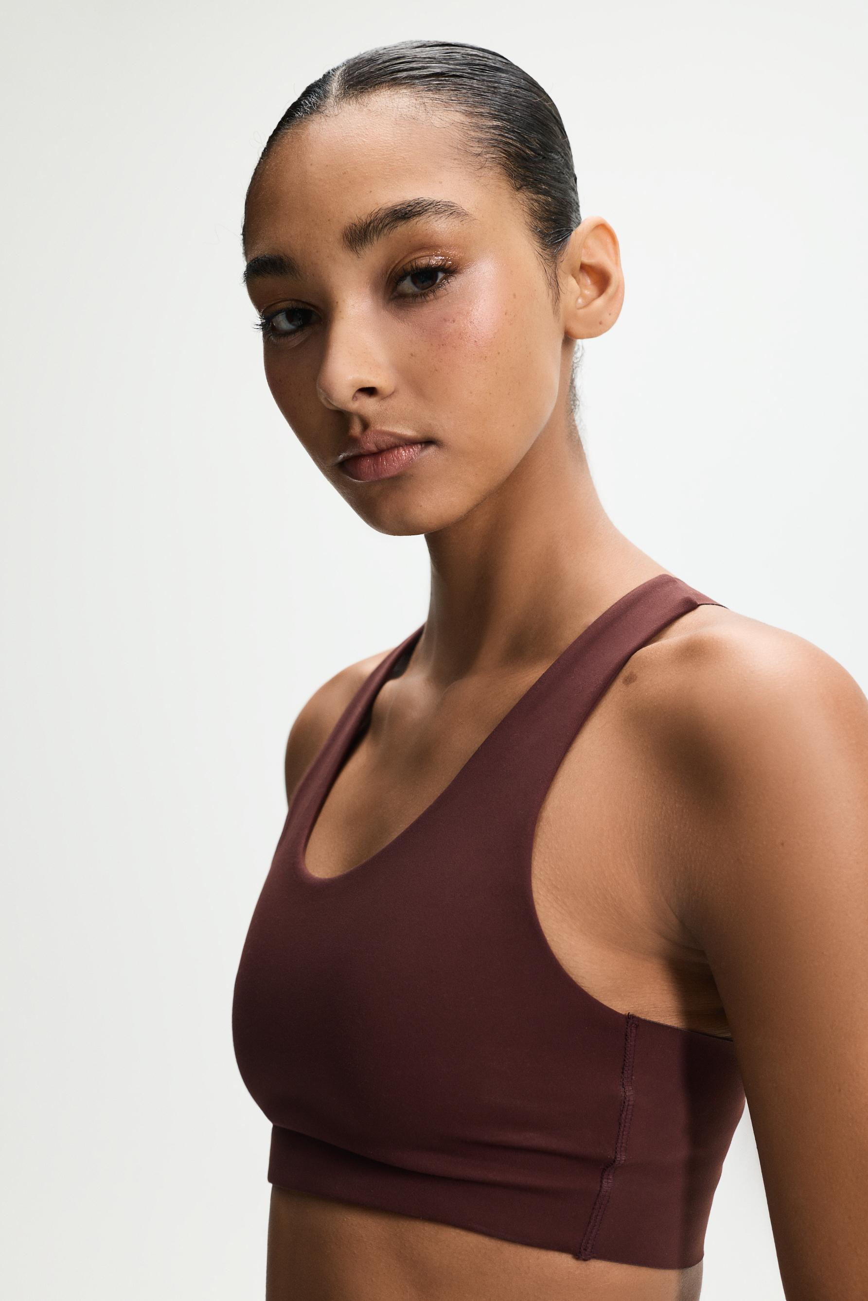 Shape-effect sports top — WINE