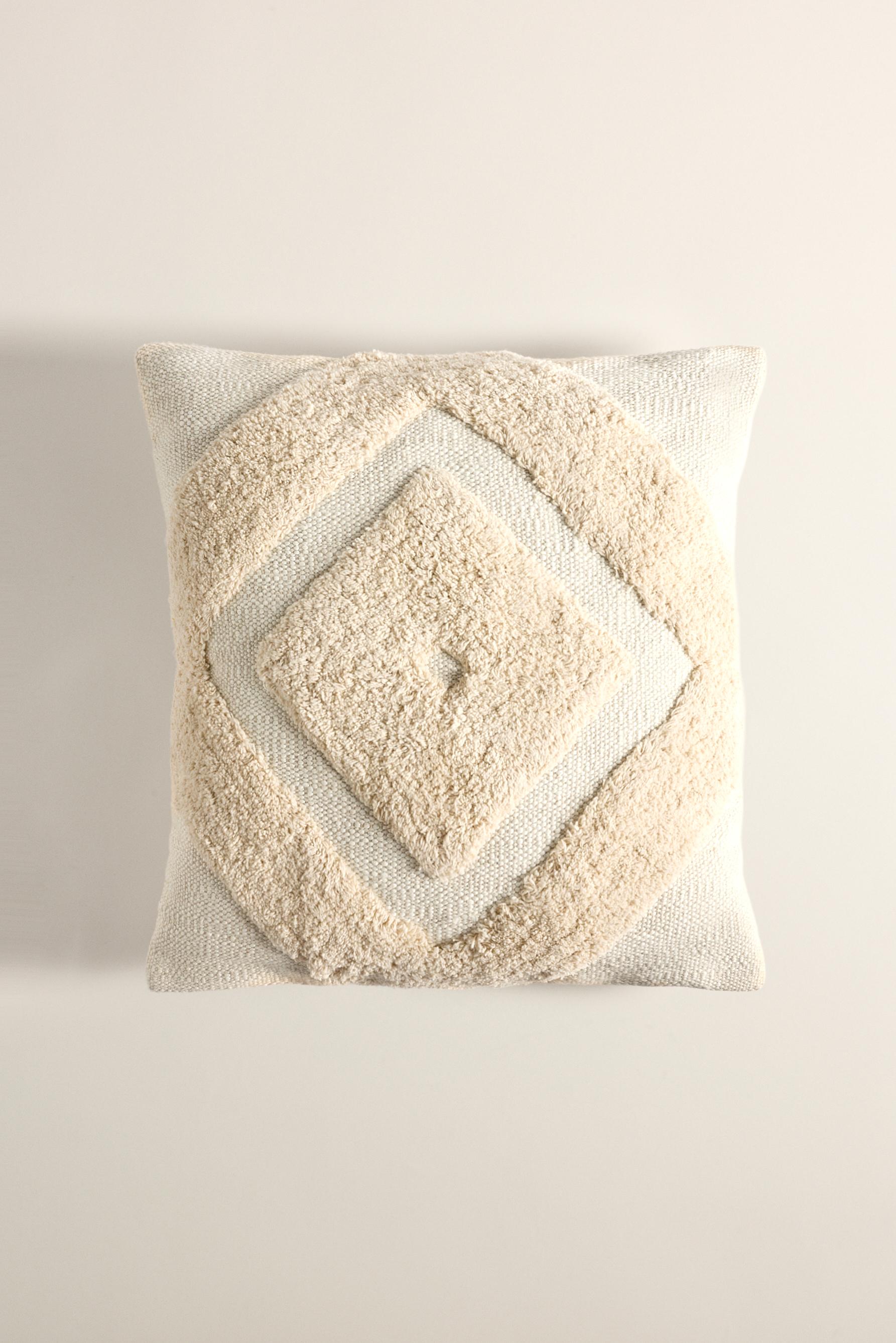 Funda cojín rombo desflecado