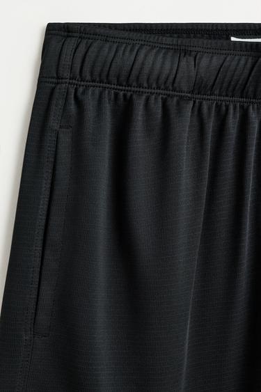 Bermuda sports shorts — BLACK 4