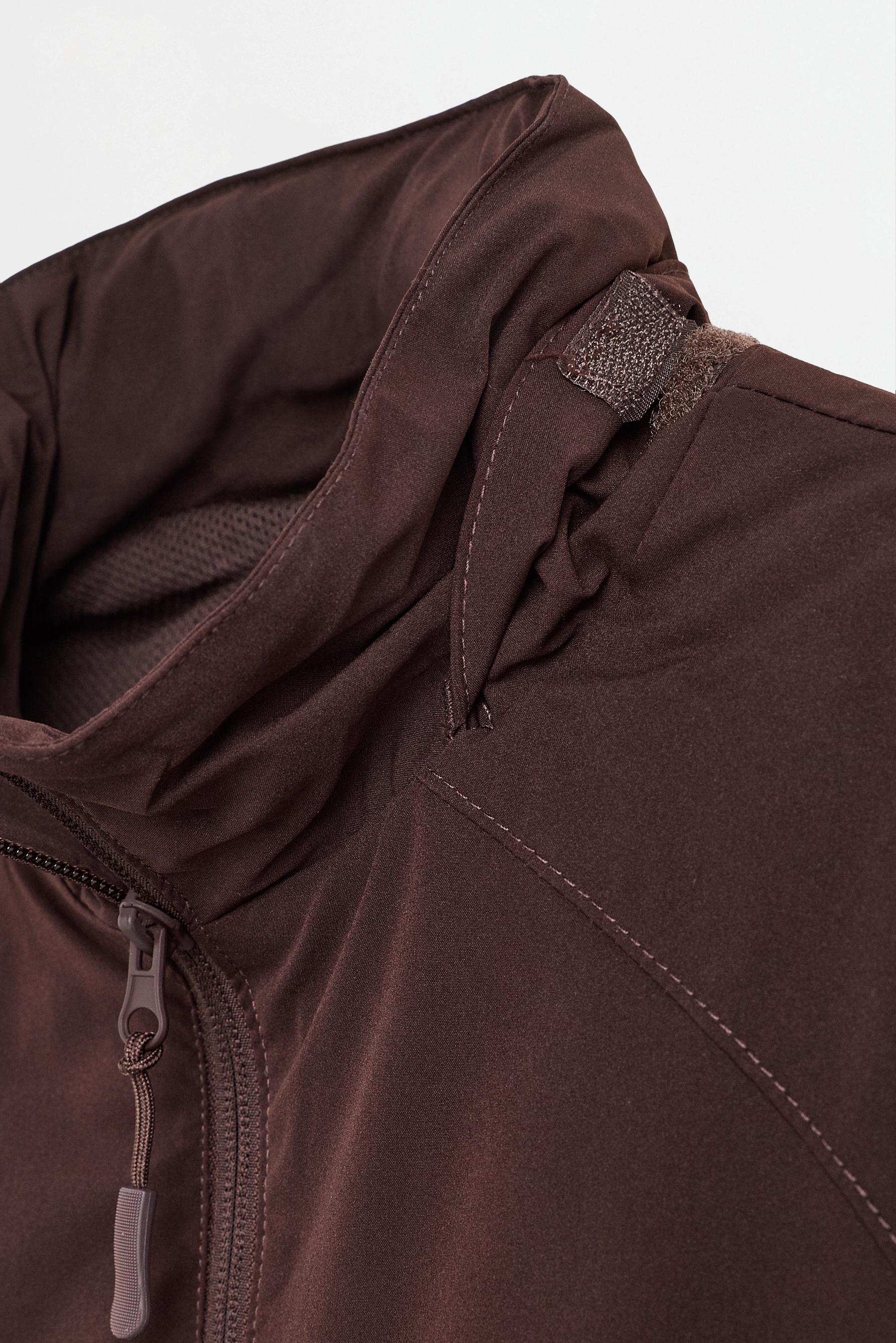 High neck windbreaker — CHOCOLATE